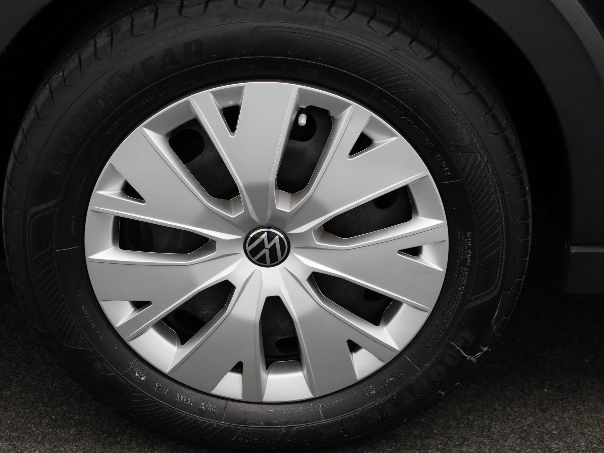 Volkswagen-Taigo-image-11