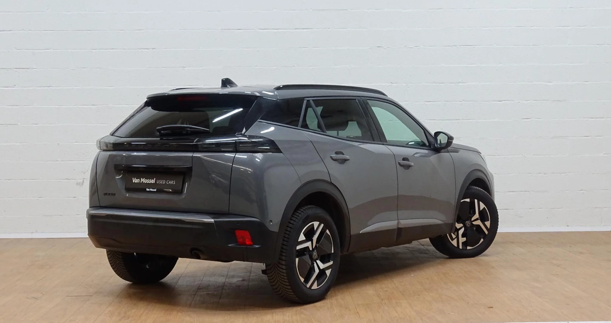 Peugeot 2008 1.2 HYBRID 145 e-DSC6 Allure