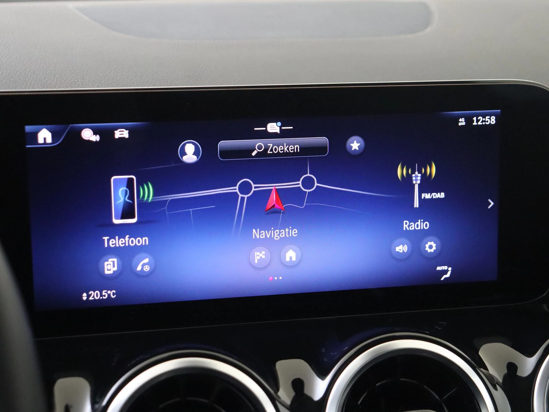 Mercedes-Benz-B-Klasse-image-18