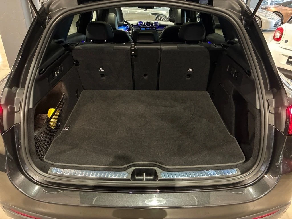 Mercedes-Benz-GLC 220 d-image-13