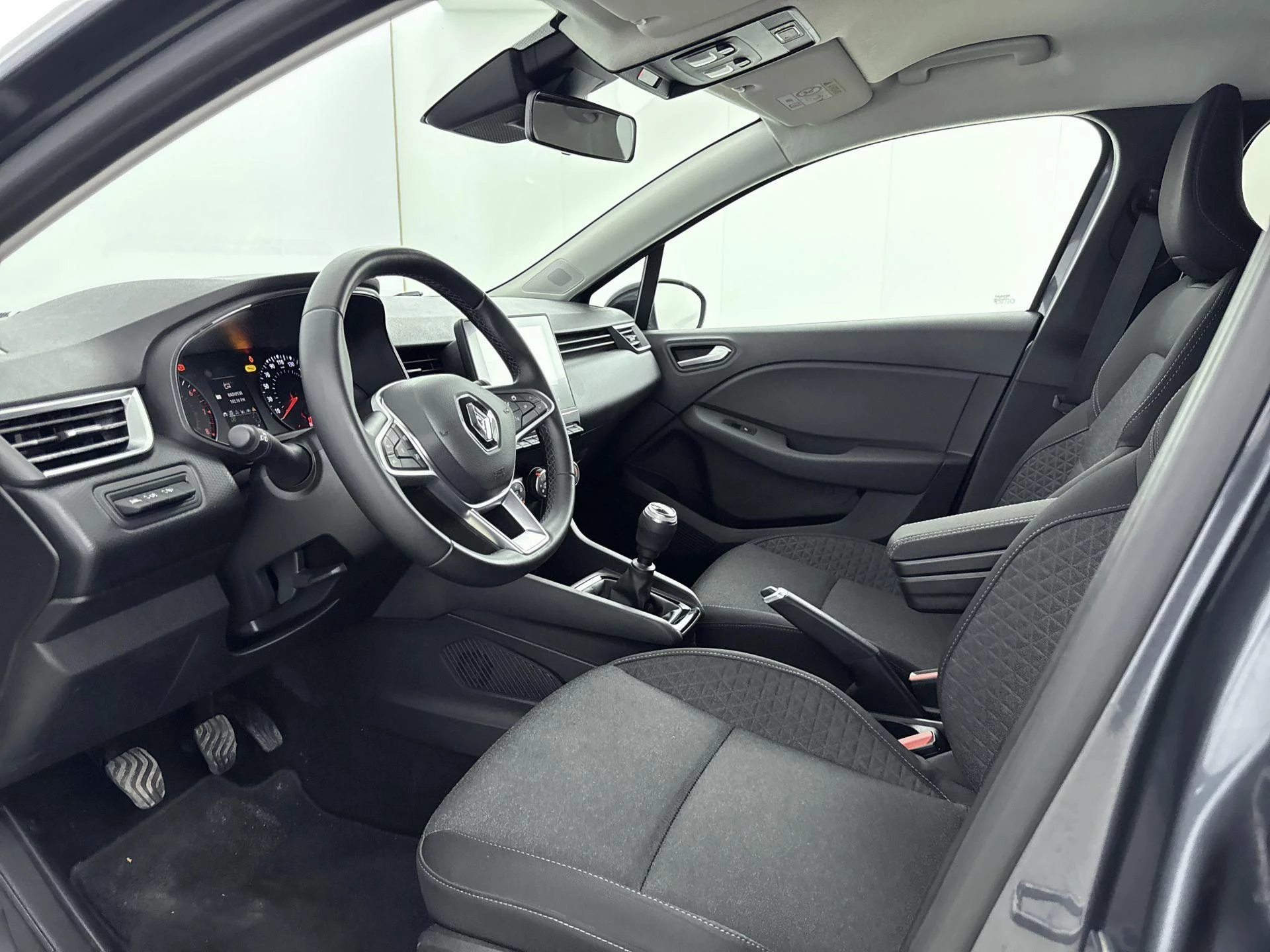 Renault-Clio-image-7