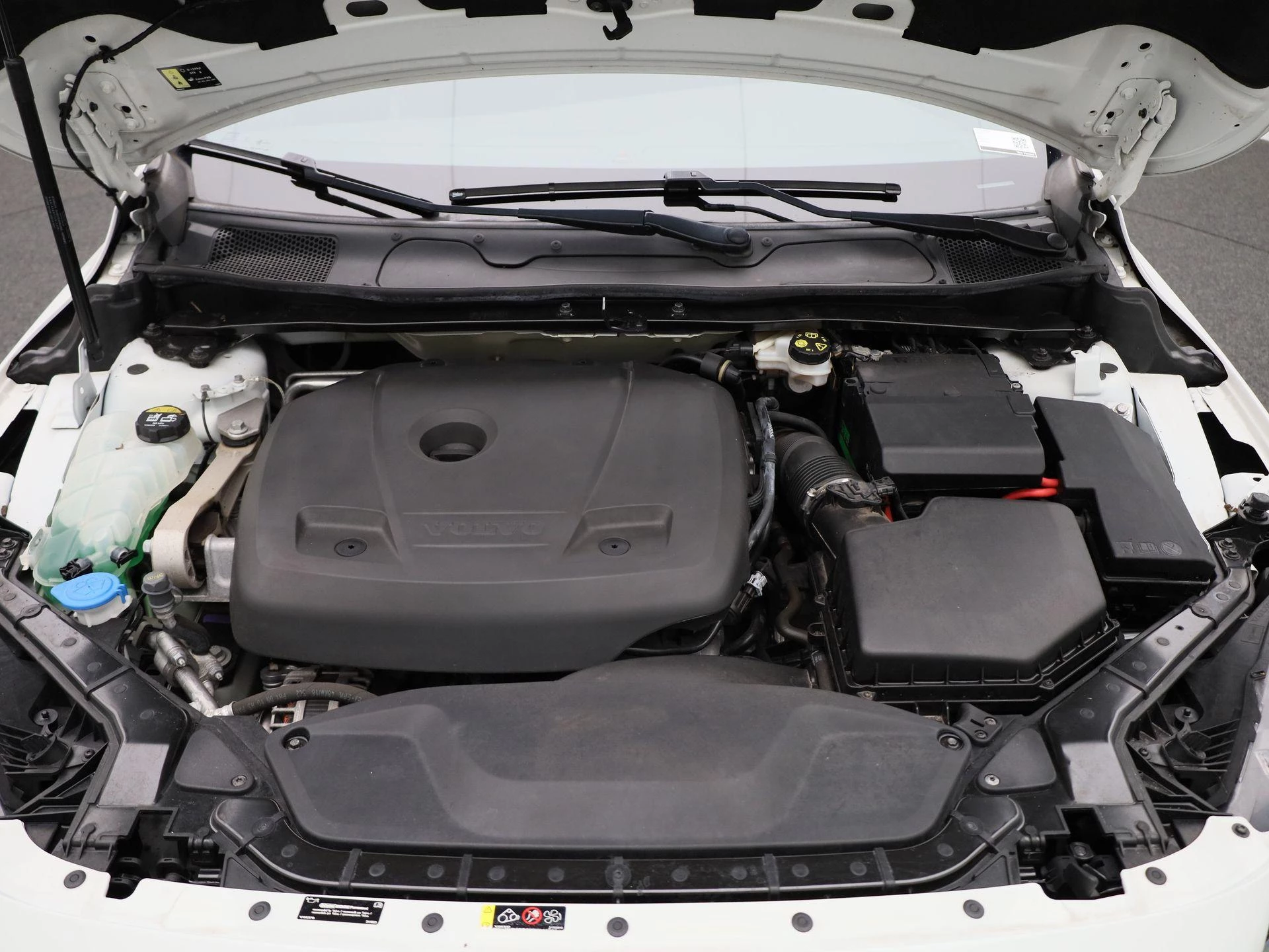 Volvo-V40-image-38