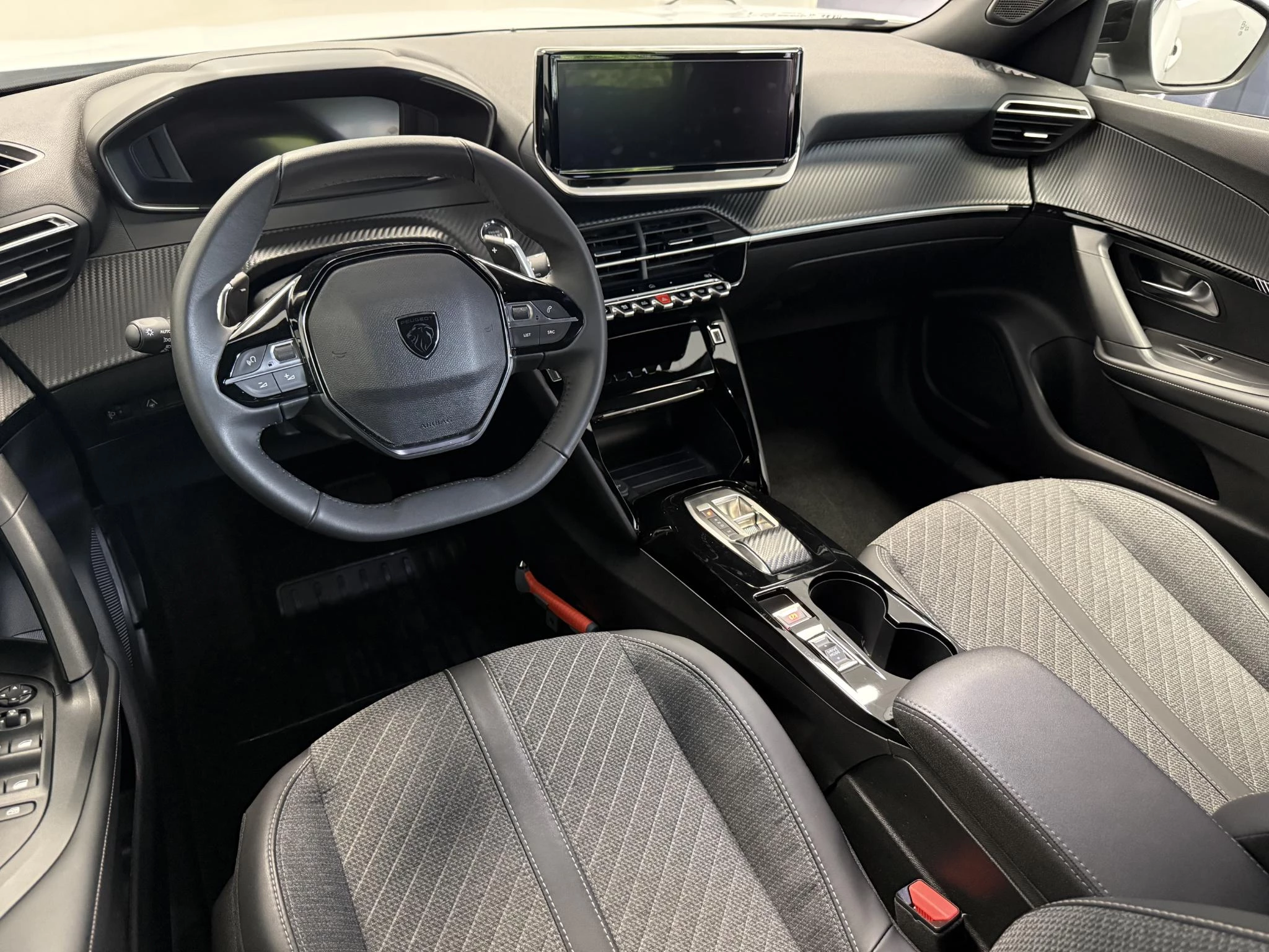 Peugeot-2008-image-10