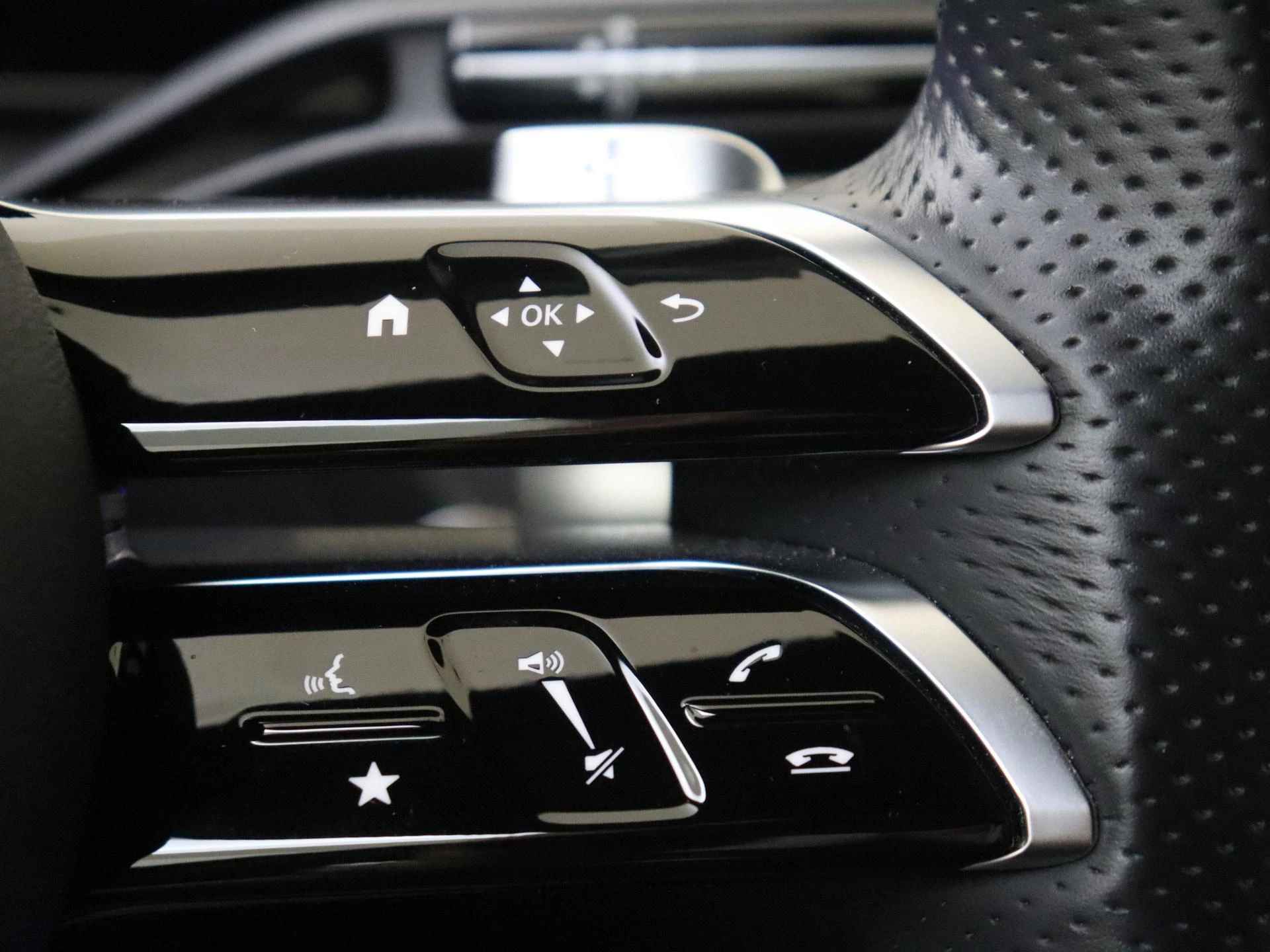 Mercedes-Benz-C-Klasse-image-13
