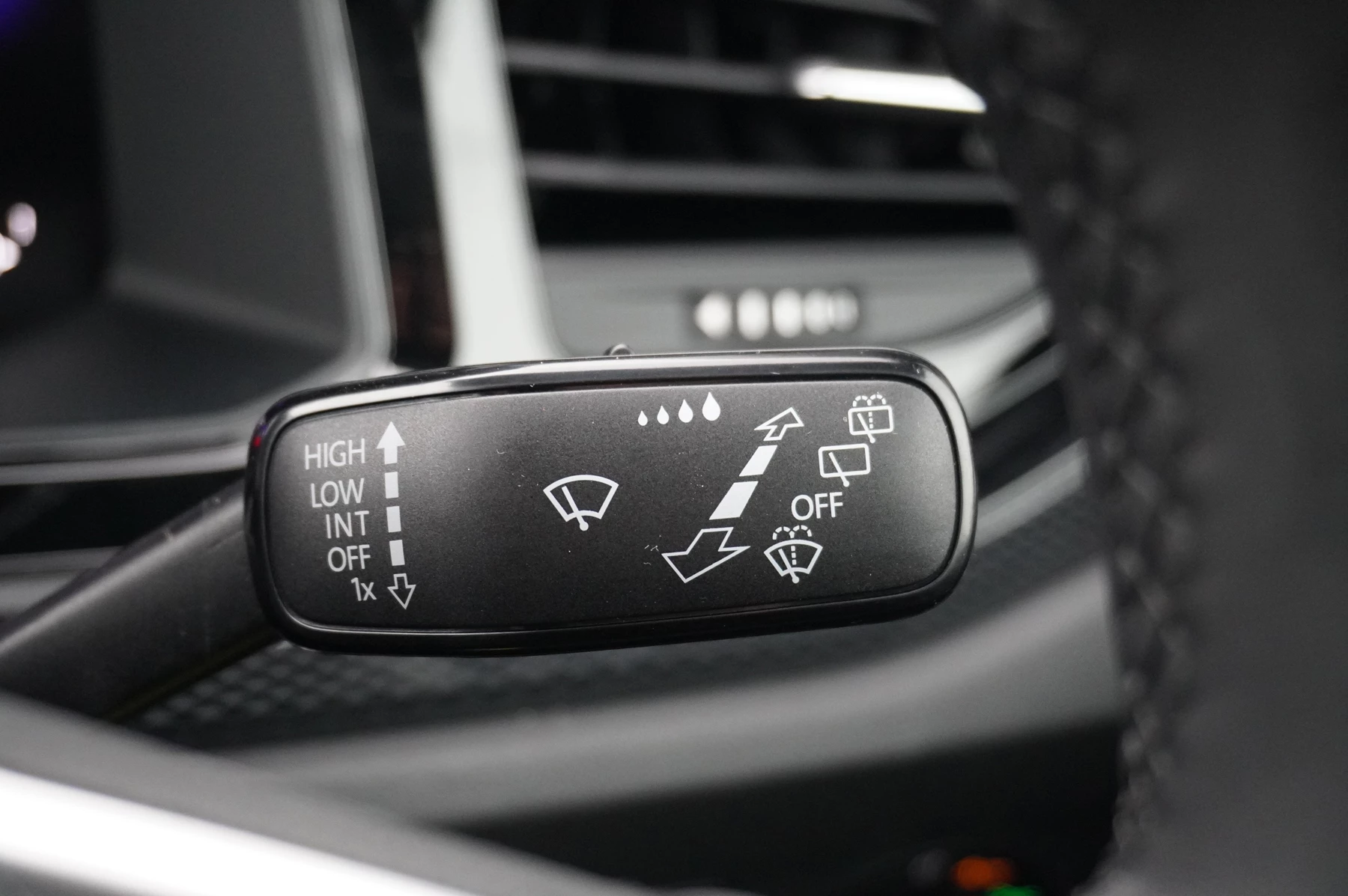Volkswagen-Polo-image-29