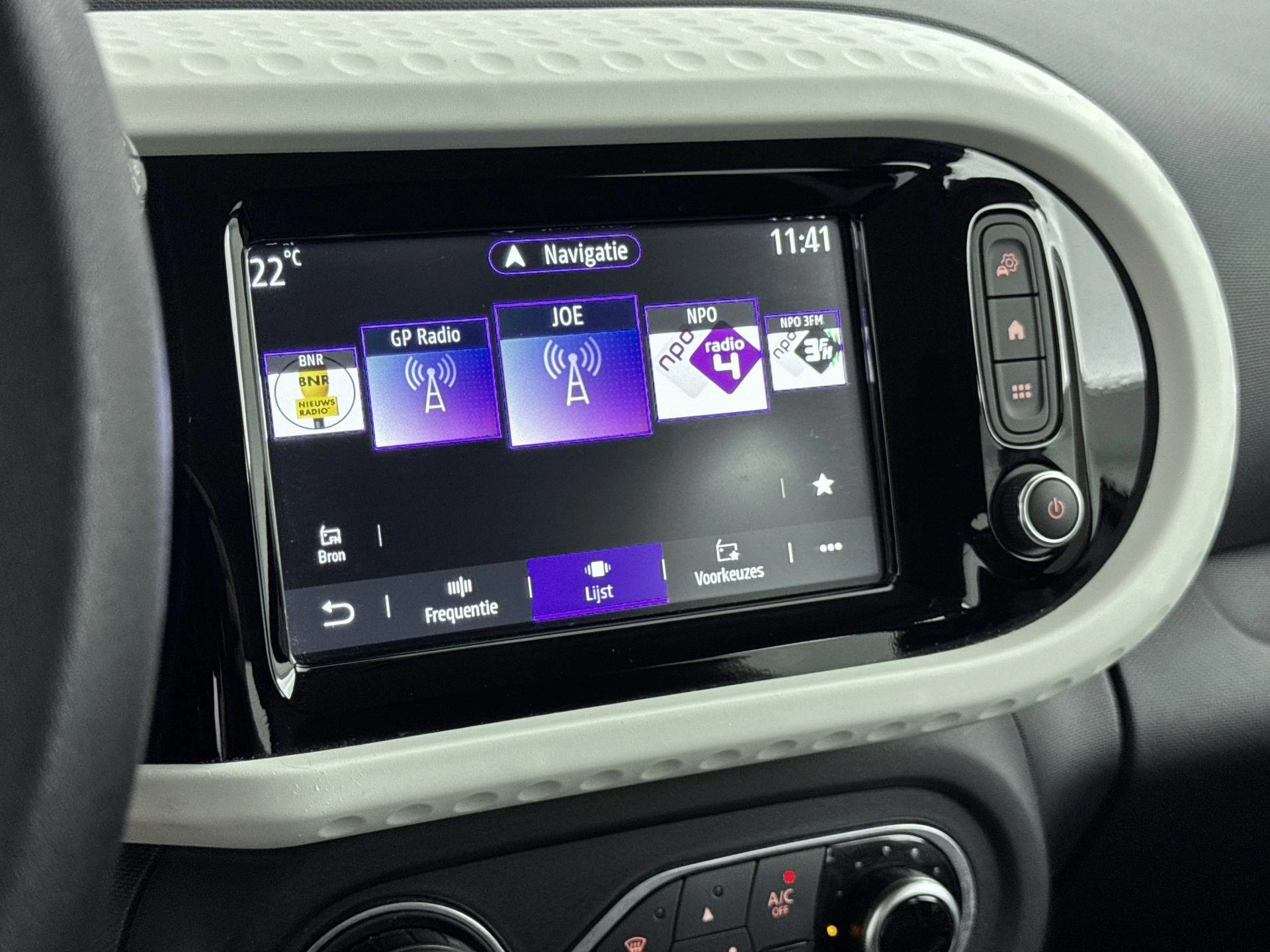 Renault-Twingo-image-6