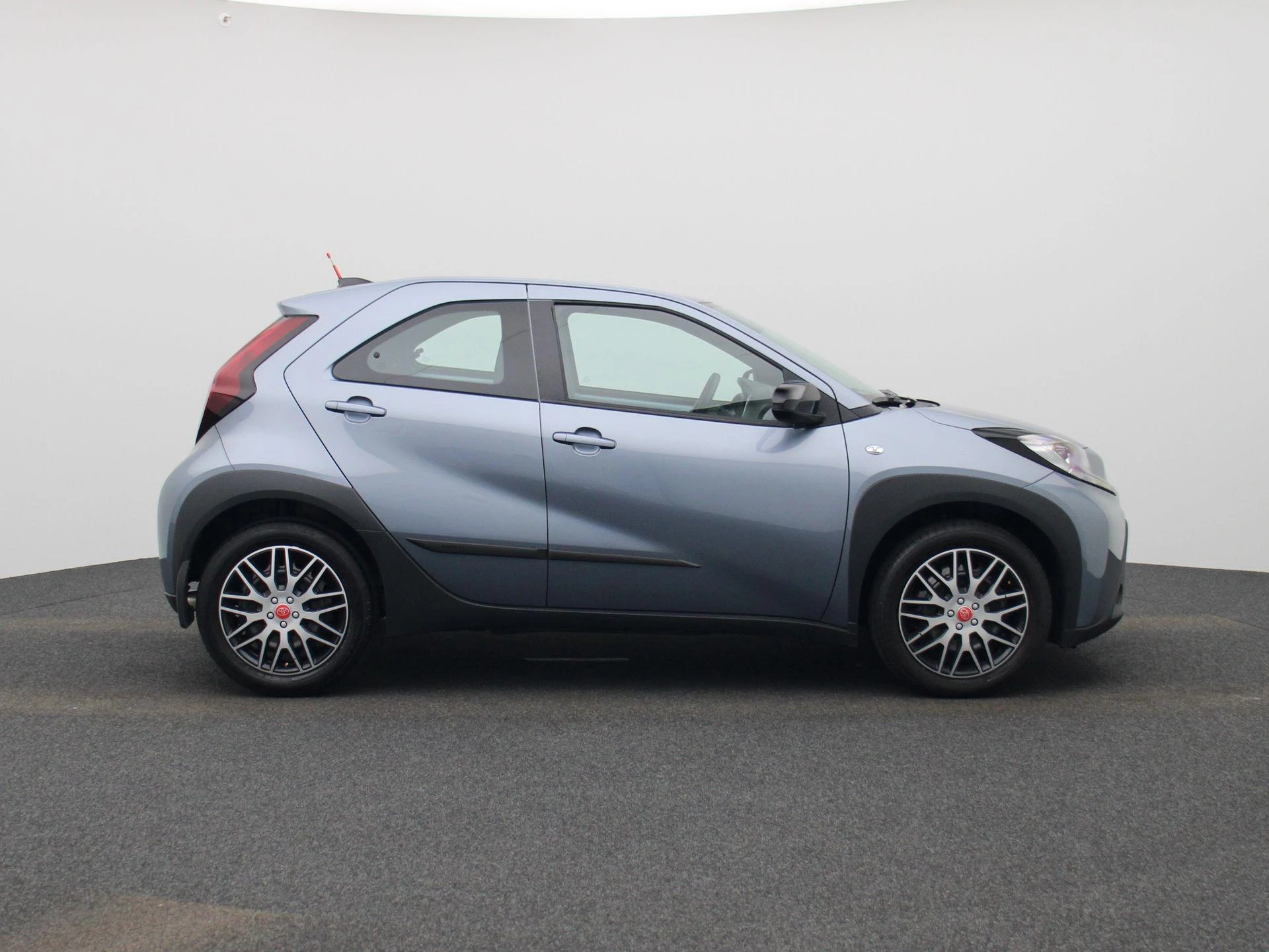 Toyota Aygo X 1.0 VVT-i S-CVT Play