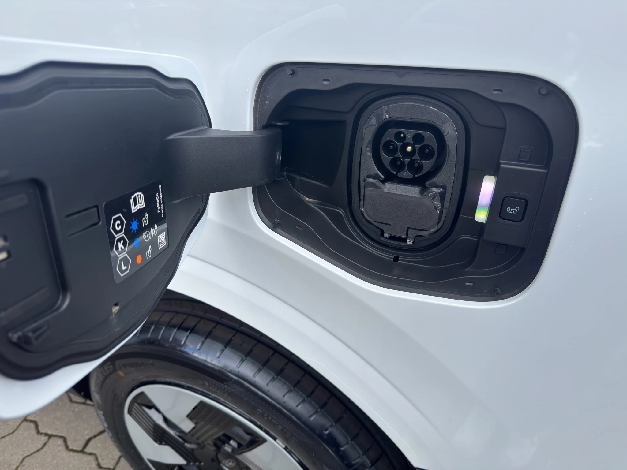 Ford Transit Courier Trend Elektro 100 kW RFK SHZ PDC