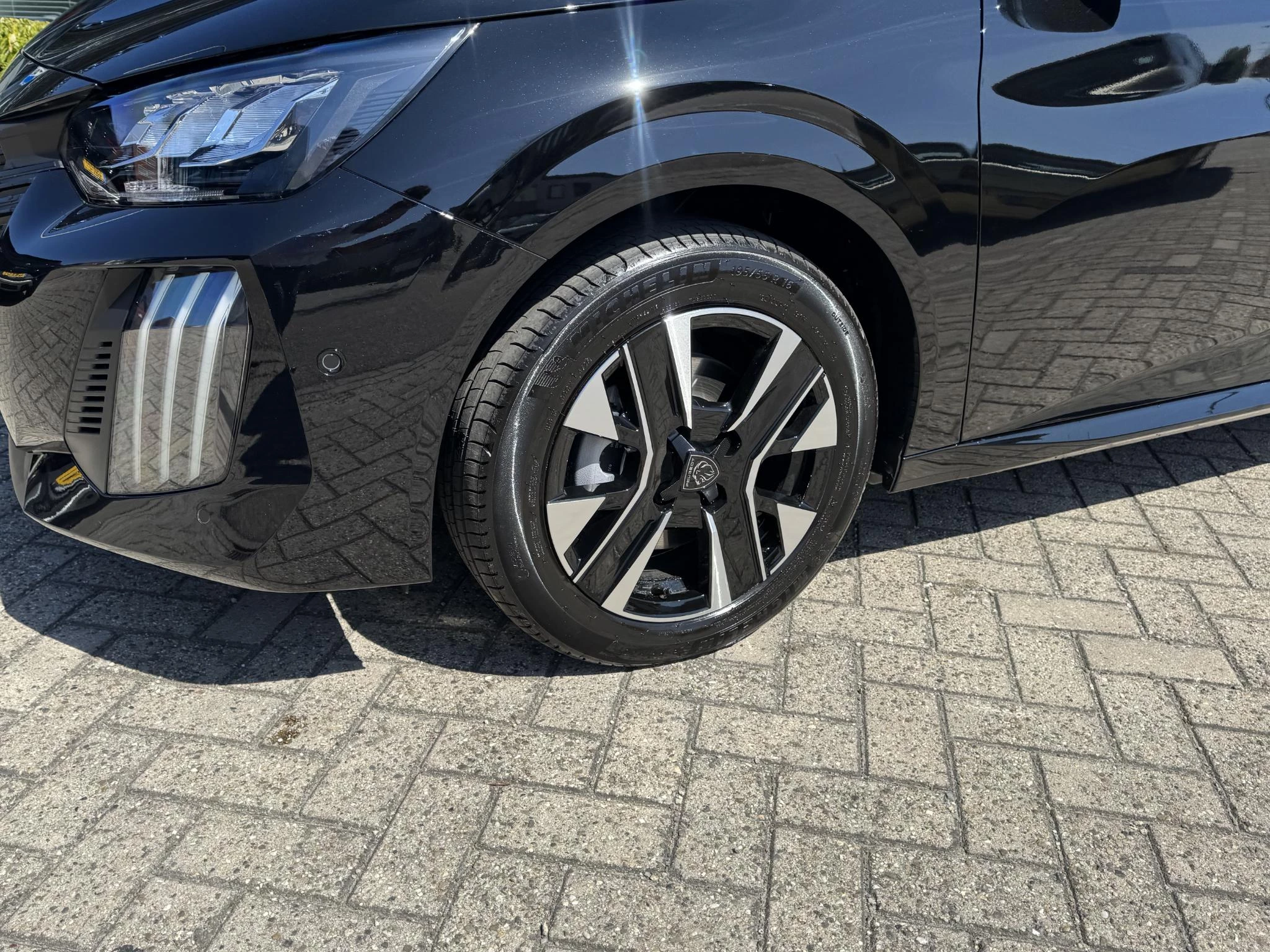 Peugeot-208-image-8