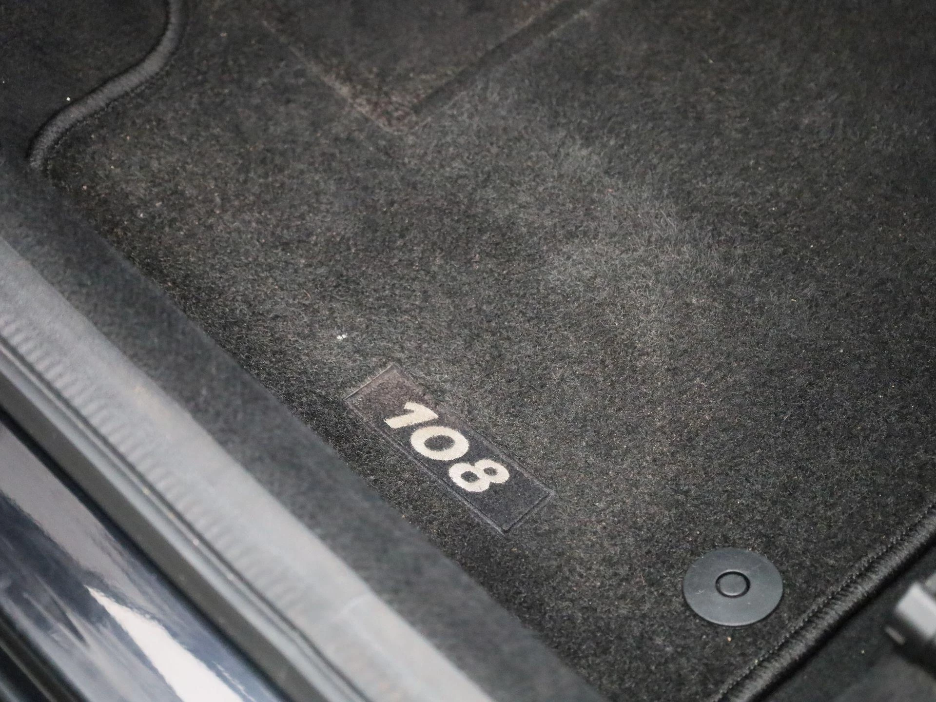 Peugeot-108-image-23