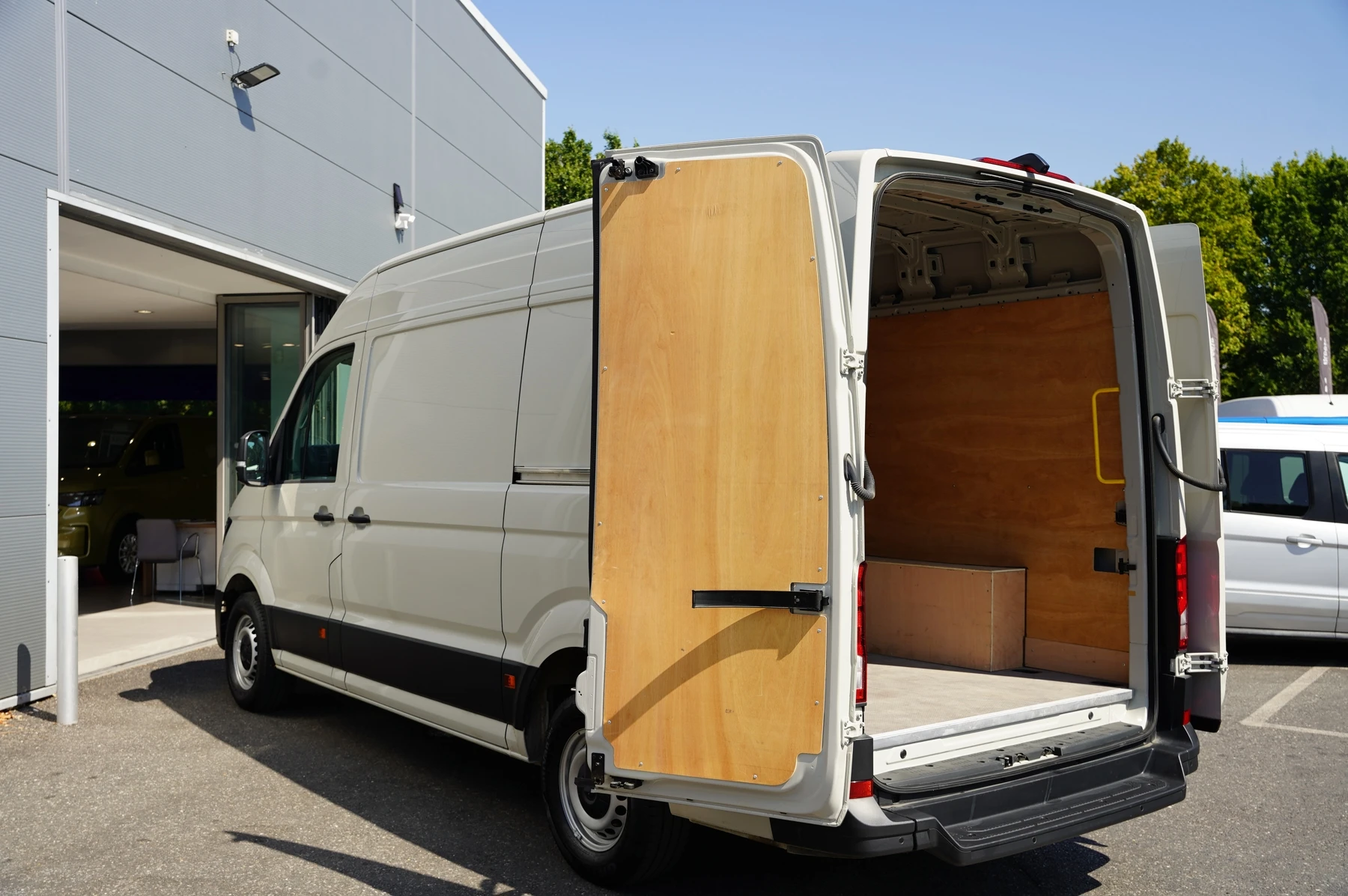Volkswagen-Crafter-image-26