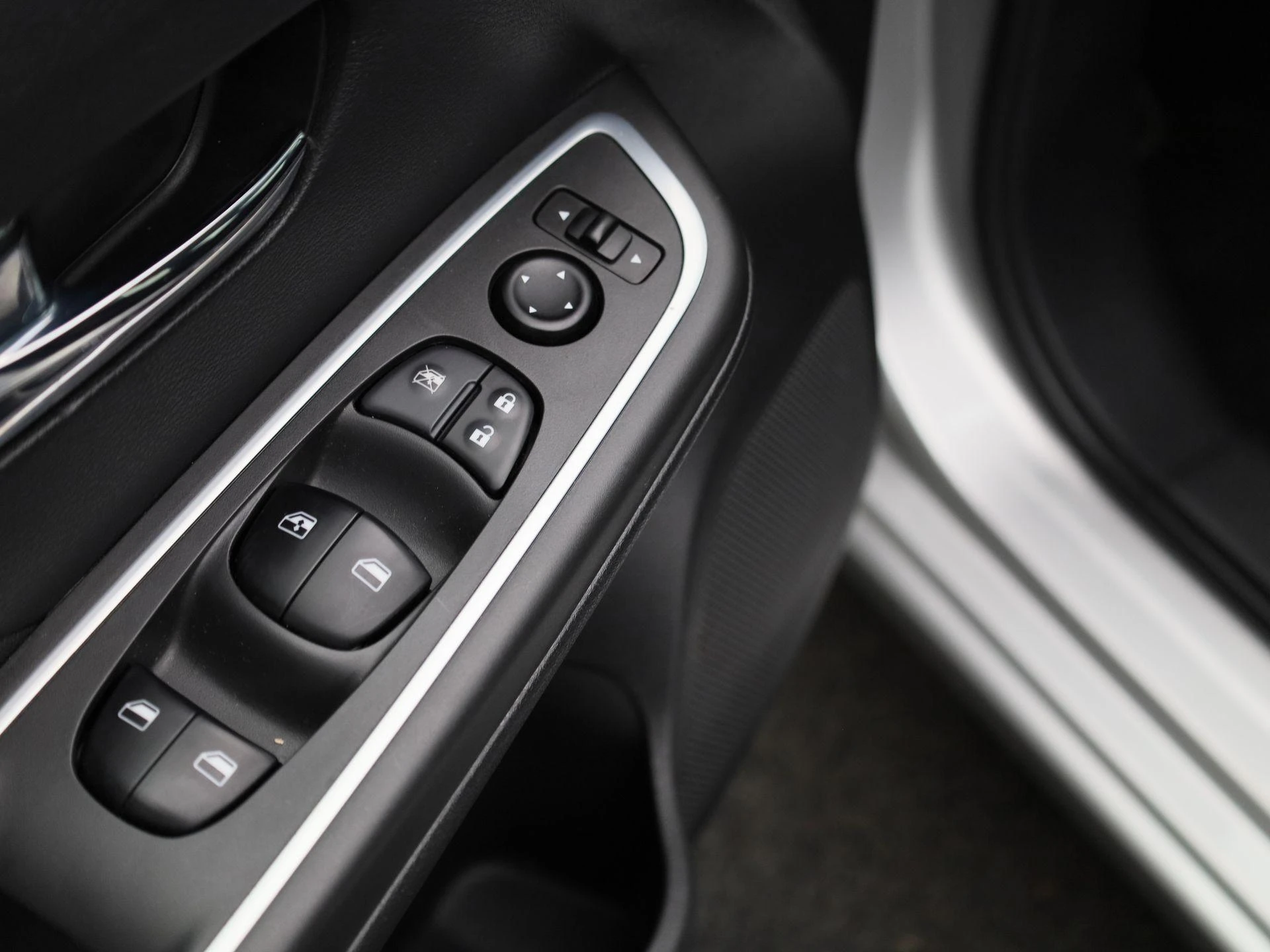 Nissan-Micra-image-24