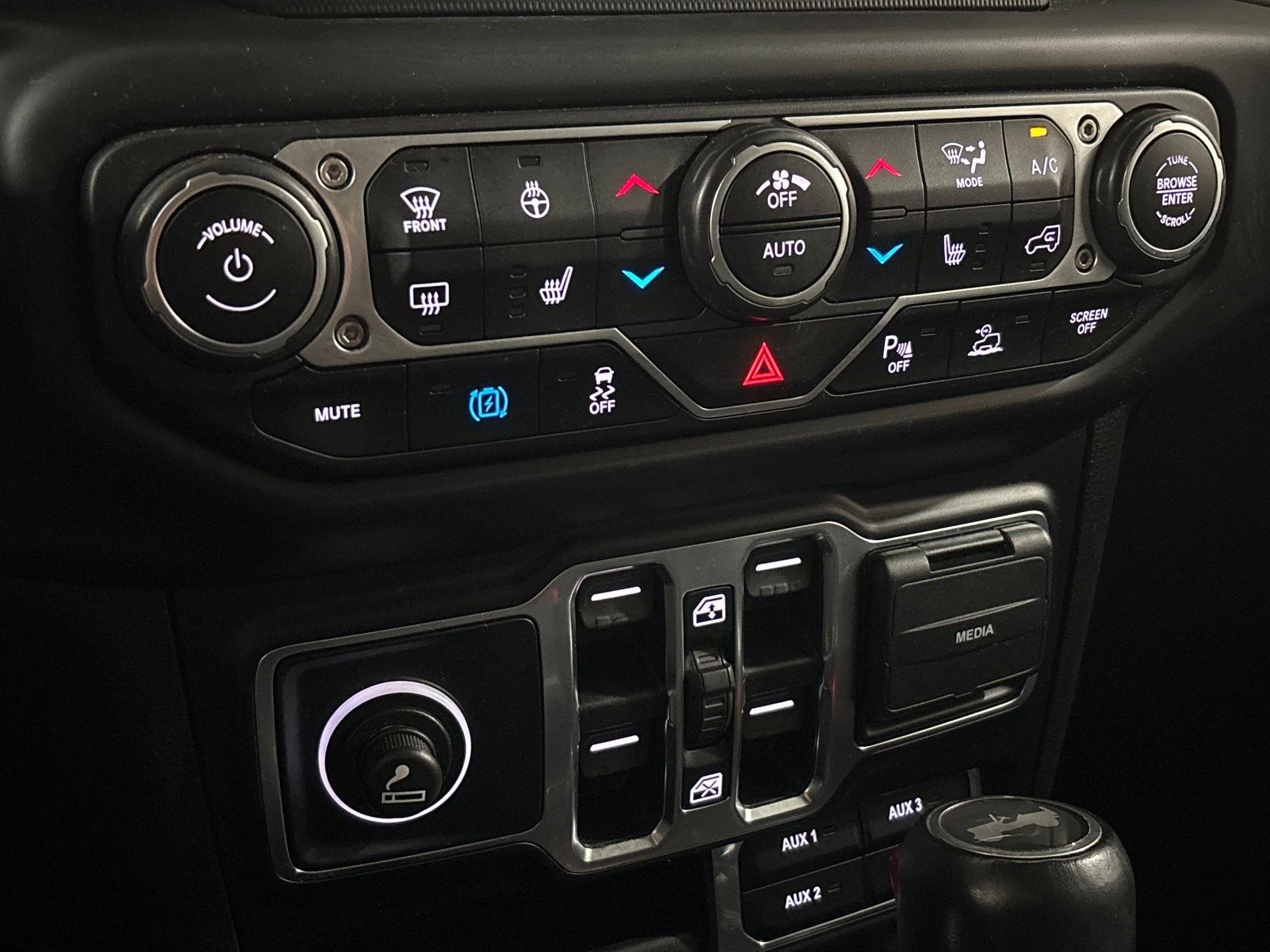 Jeep-Wrangler-image-12