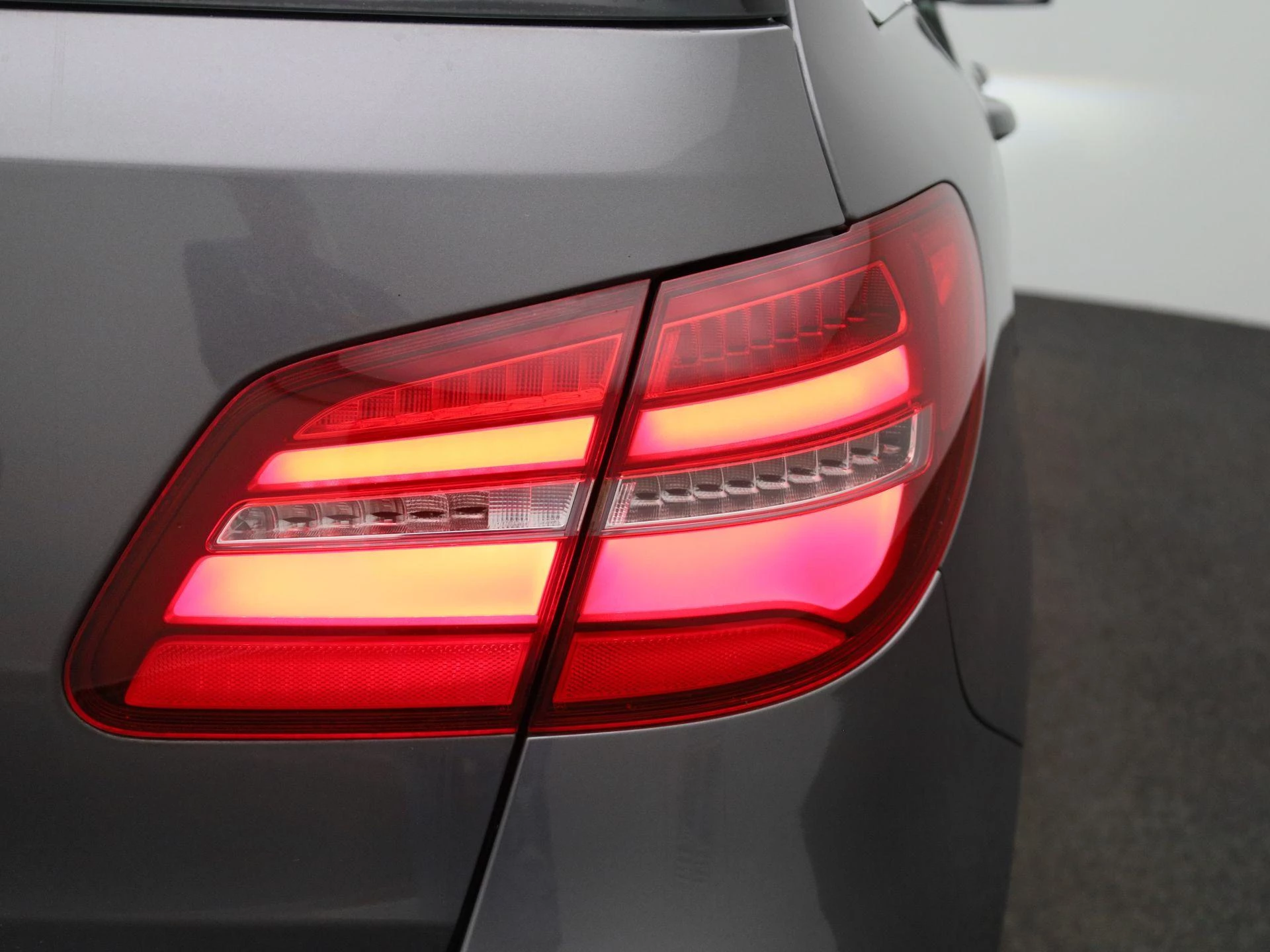 Mercedes-Benz-B-Klasse-image-35