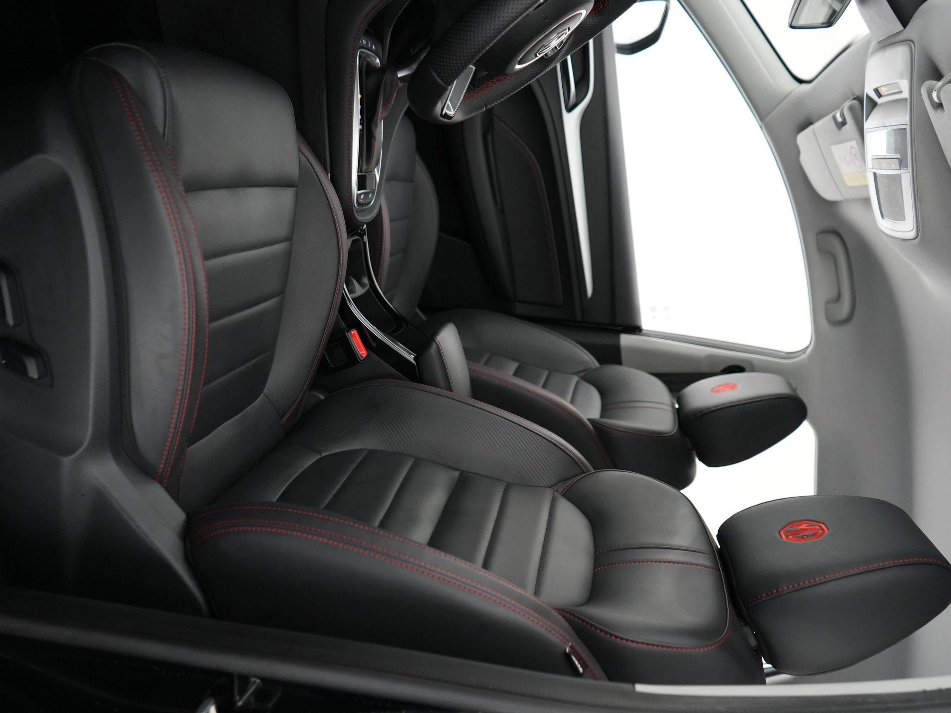 MG ZS ICE 1.0 AT LUXURY FWD