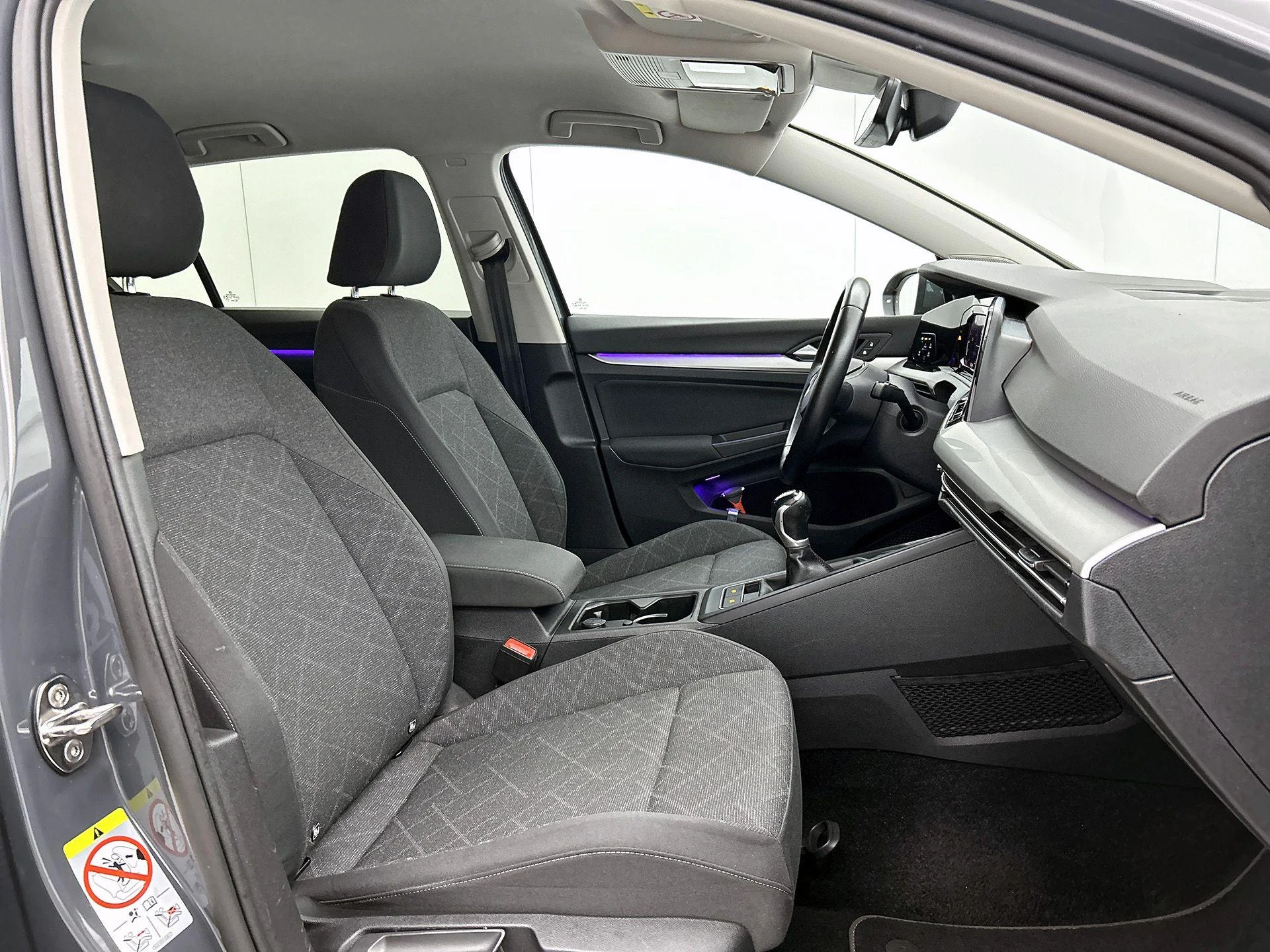 Volkswagen-Golf-image-34