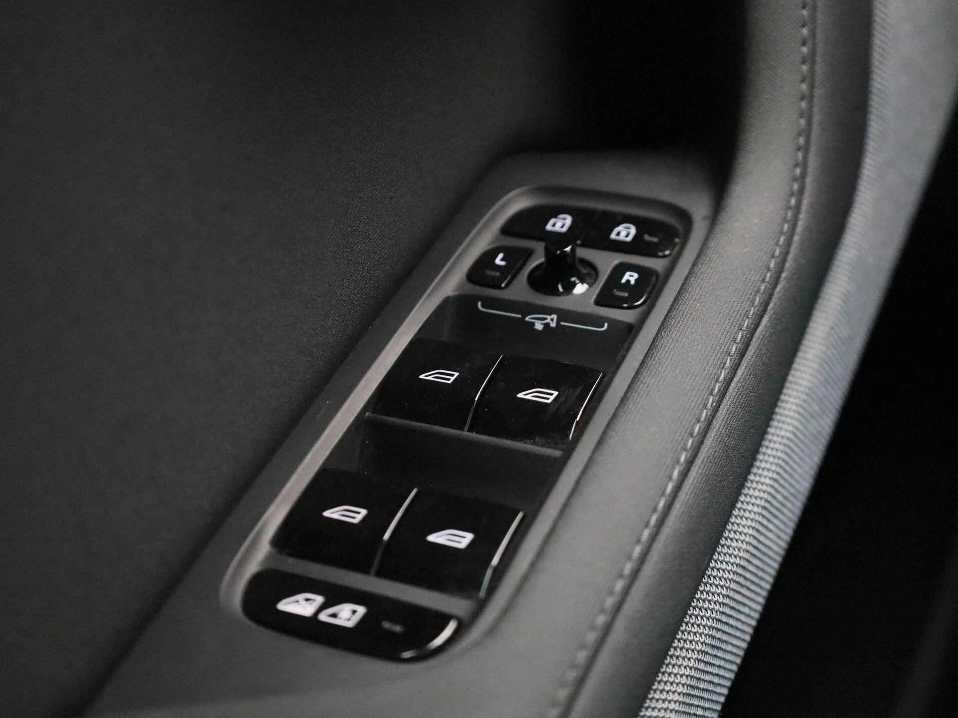Polestar-2-image-29