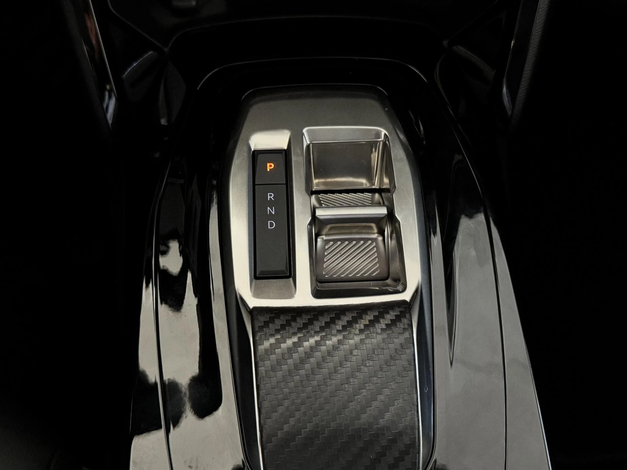 Peugeot 208 1.2 Hybrid 110 e-DCS6 GT