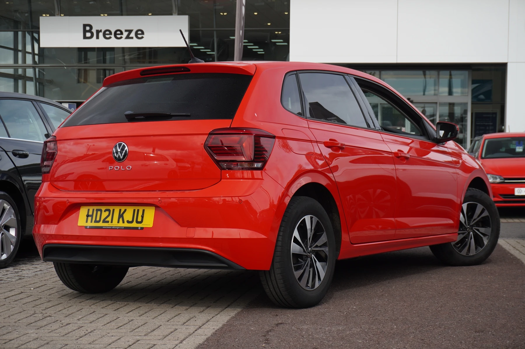 Volkswagen-Polo-image-13