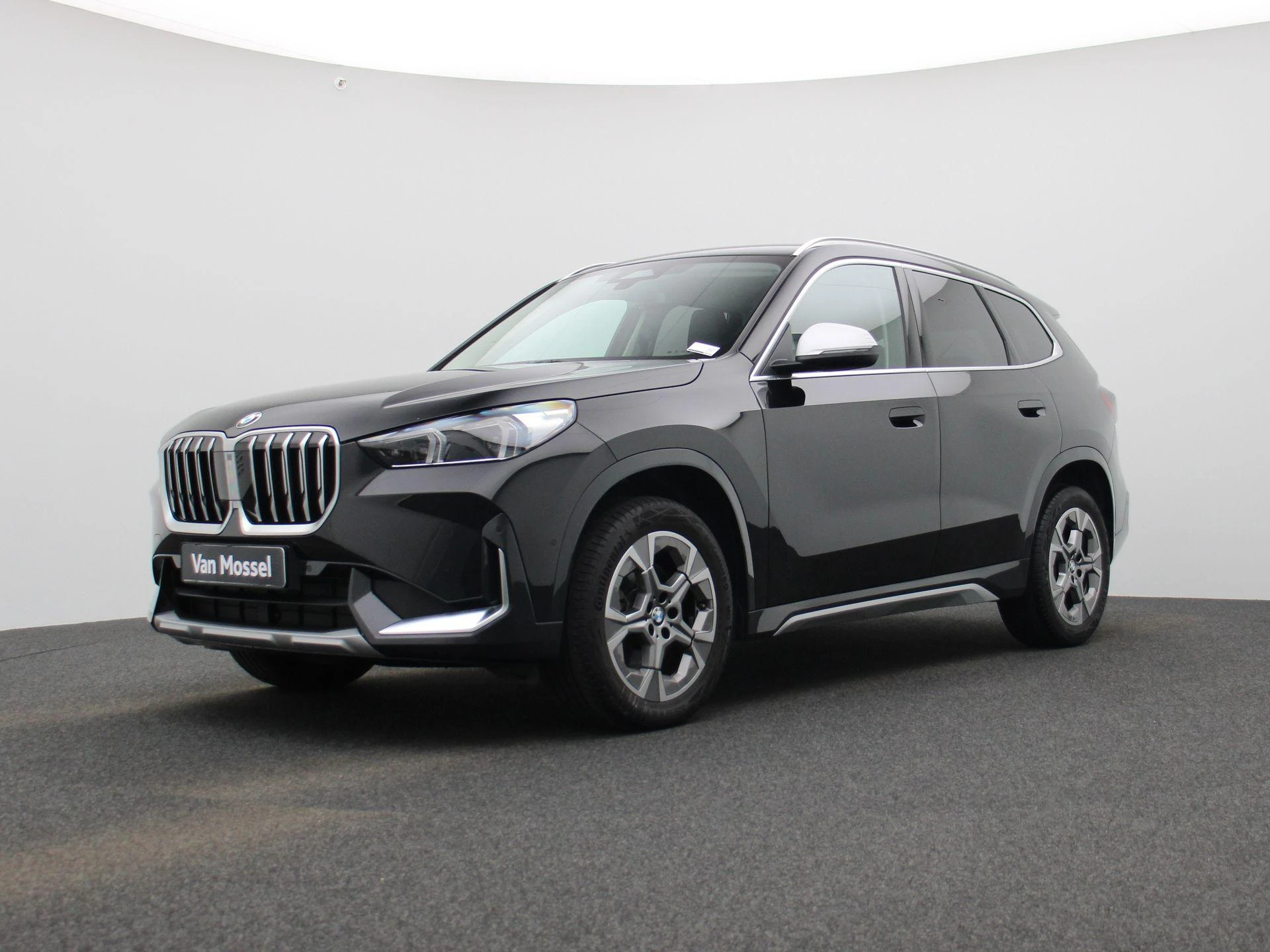 BMW-X1-image-0