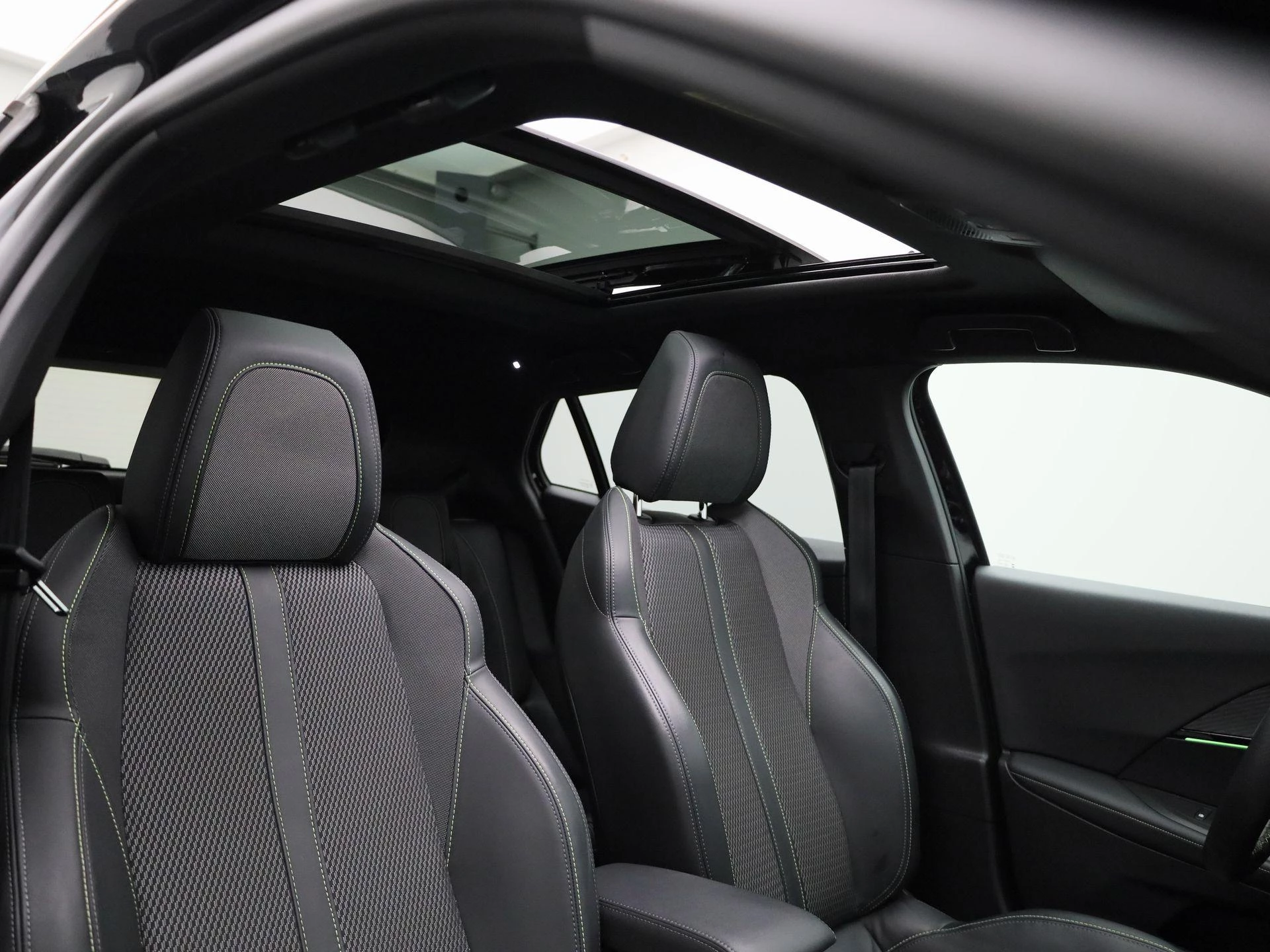 Peugeot-2008-image-47