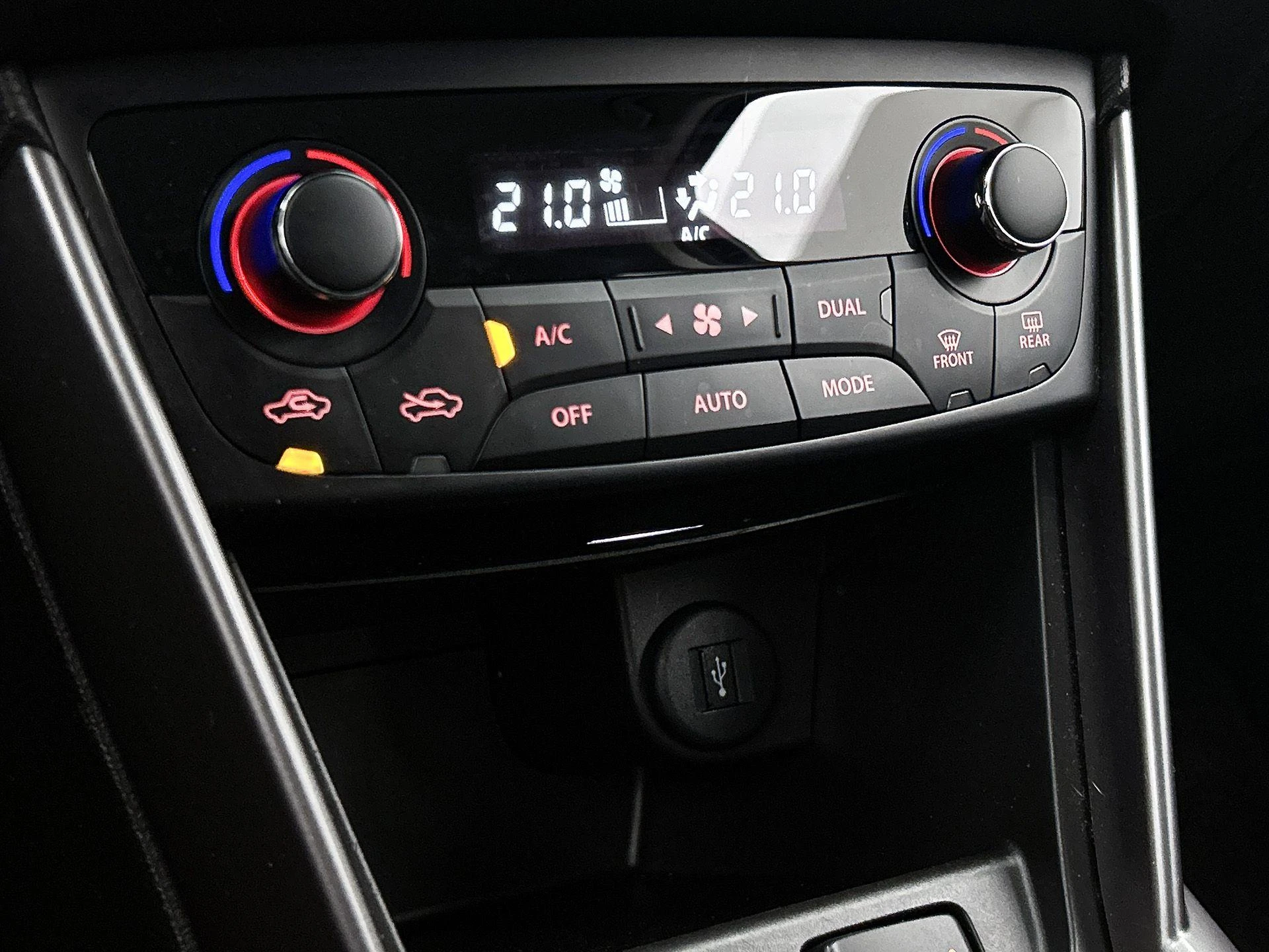 Suzuki-S-Cross-image-18