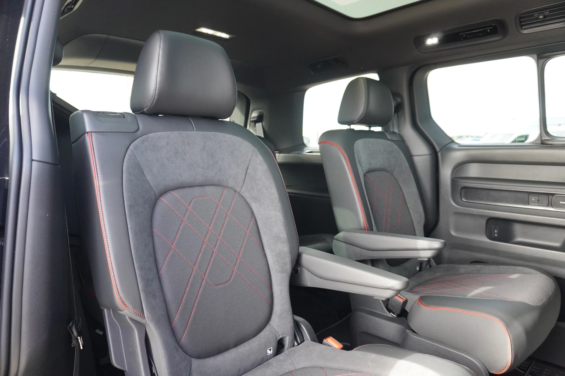 Volkswagen-ID. Buzz-image-9