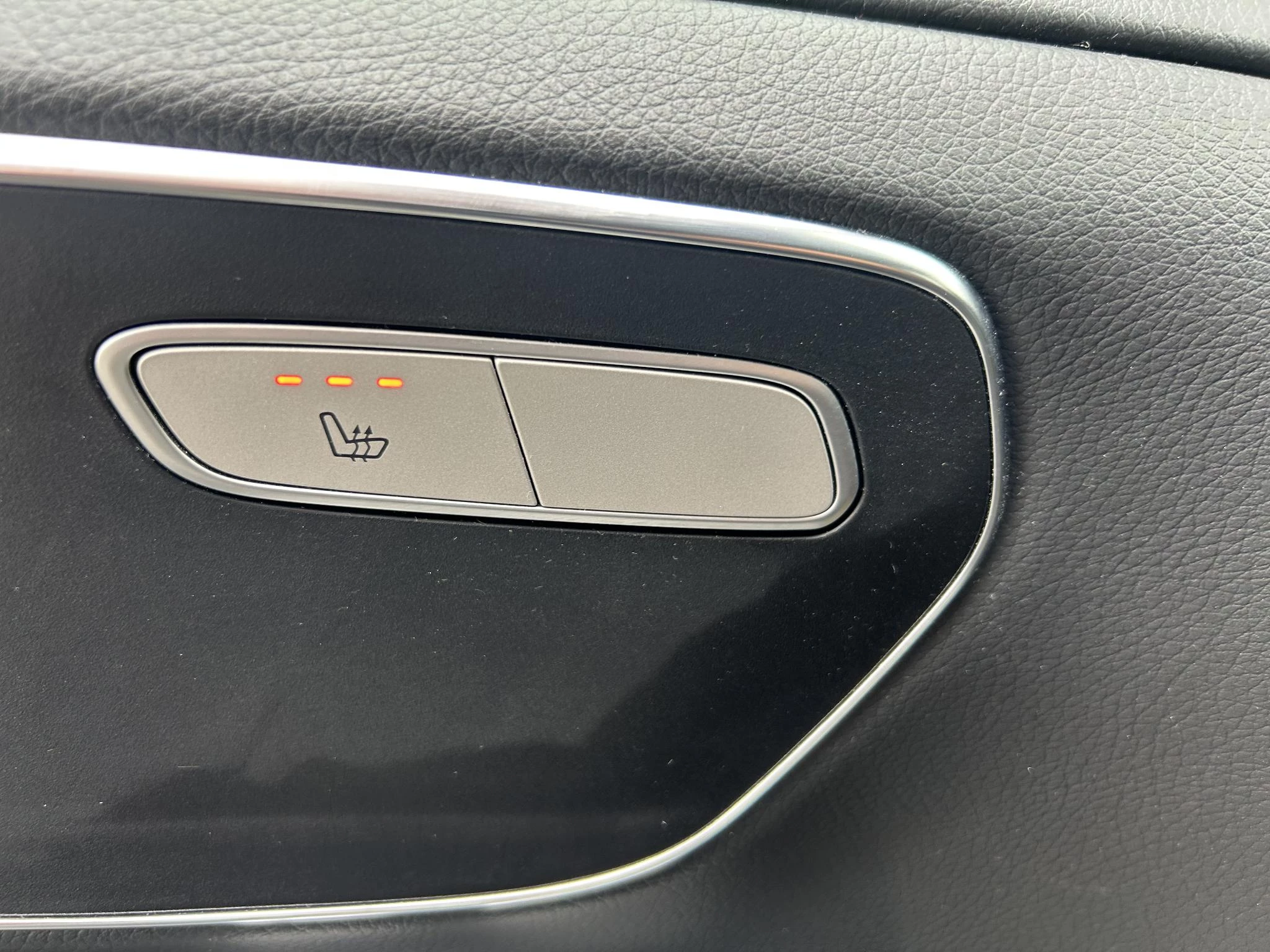 Mercedes-Benz-V-Klasse-image-8