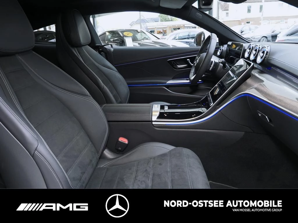 Mercedes-Benz CLE 200 AMG COUPÉ 19'' AMG PANO WINTERPAKET MEMO AMG LineC236 CLE 200 AMG COUPÉ 19'' AMG PANO WINTERPAKET ME