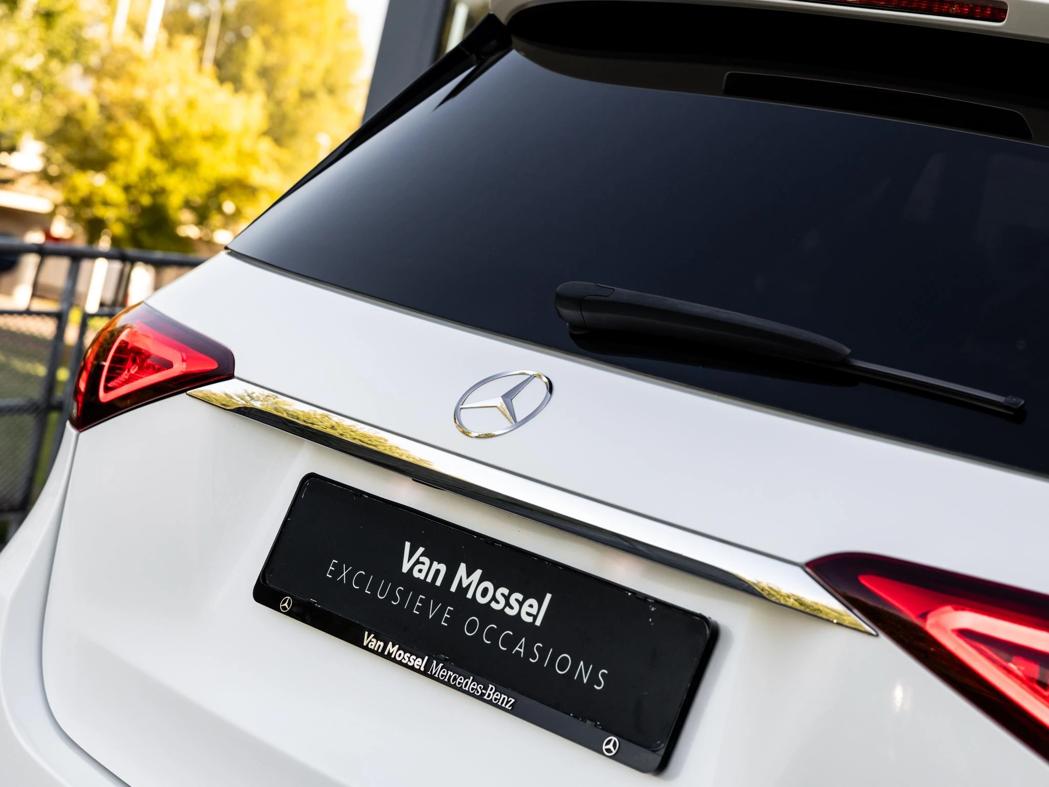Mercedes-Benz-GLE-image-33