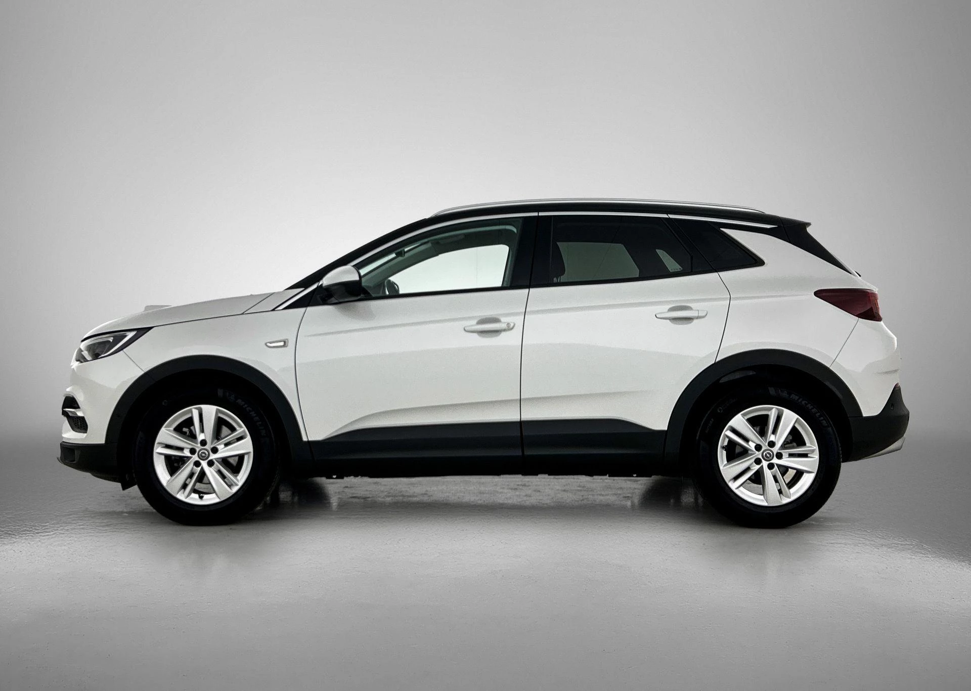 Opel-Grandland X-image-1