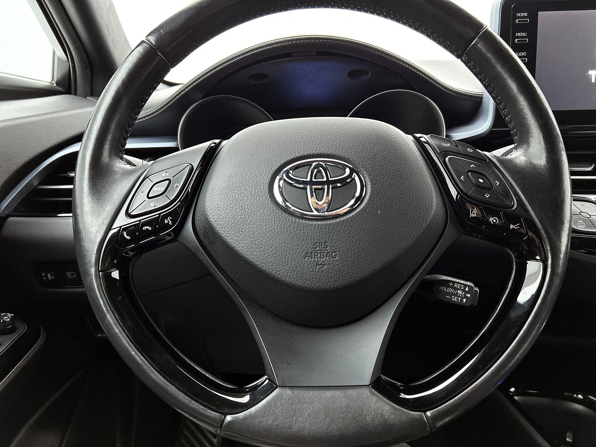 Toyota-C-HR-image-29