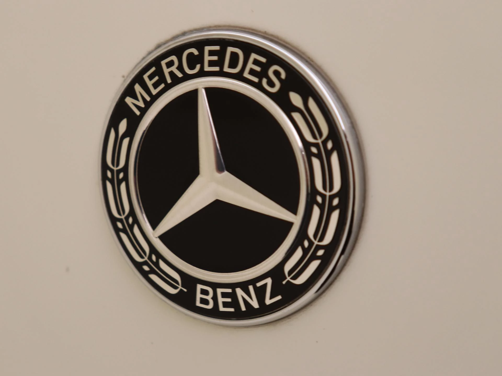 Mercedes-Benz-E-Klasse-image-28