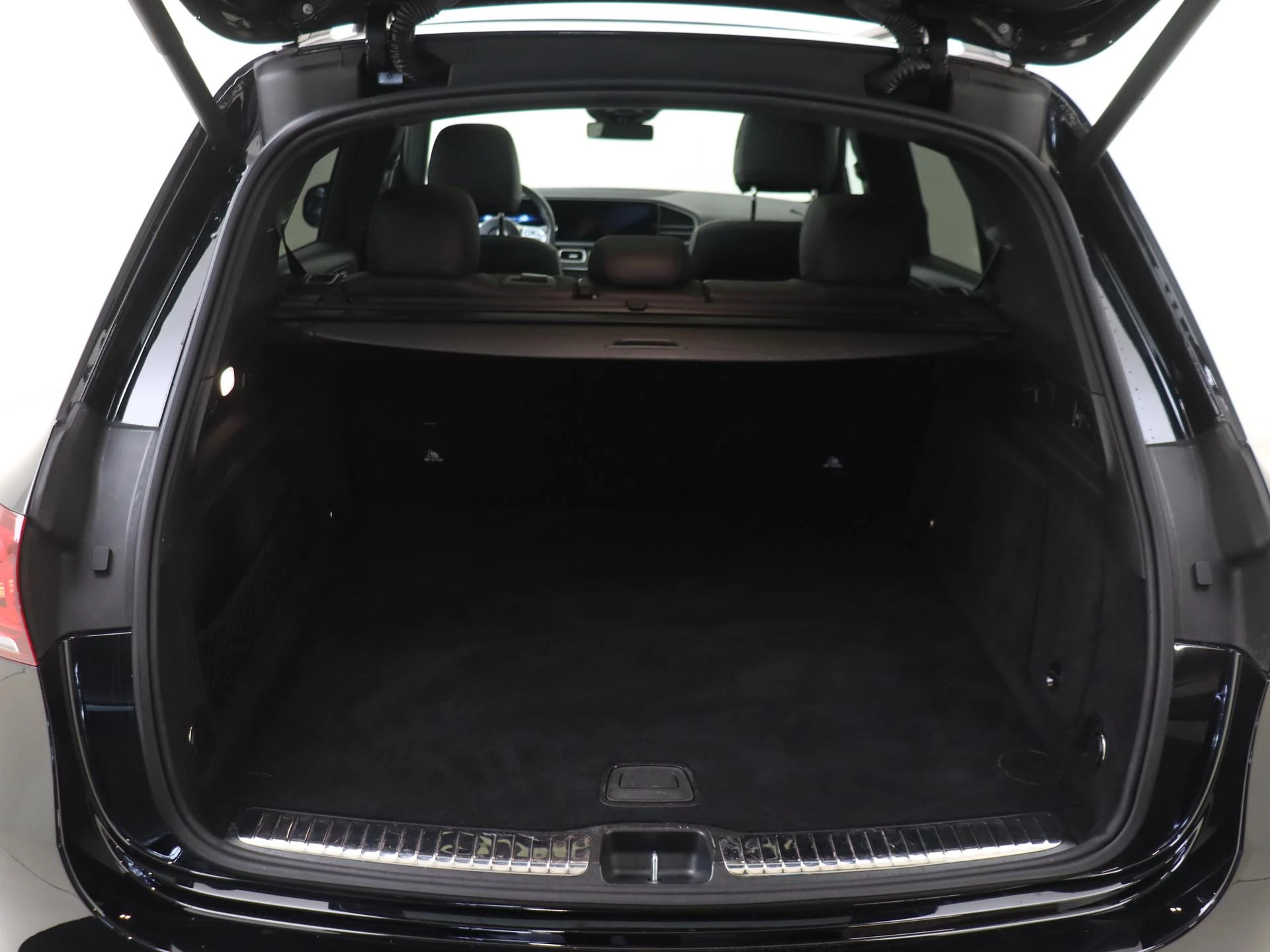 Mercedes-Benz-GLE-image-31