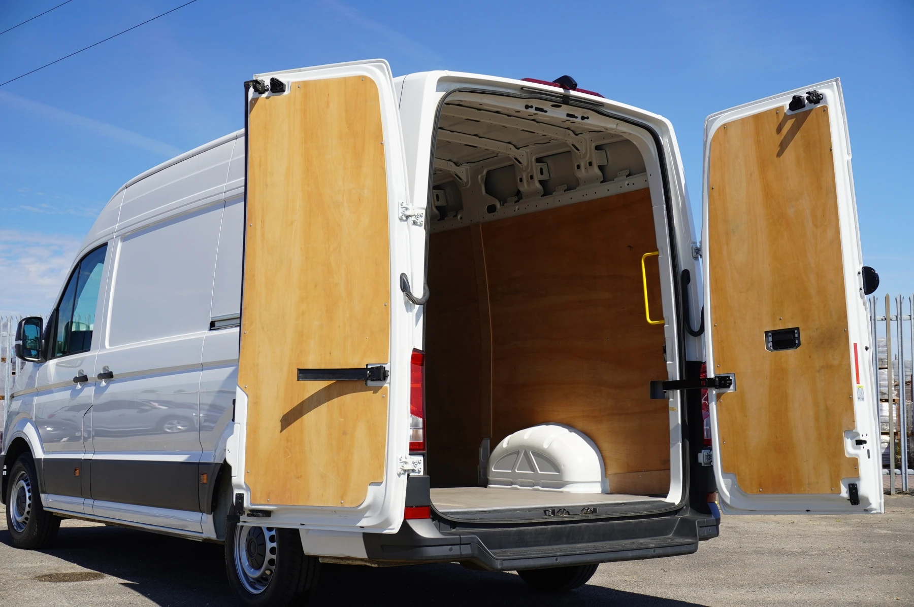 Volkswagen-Crafter-image-20