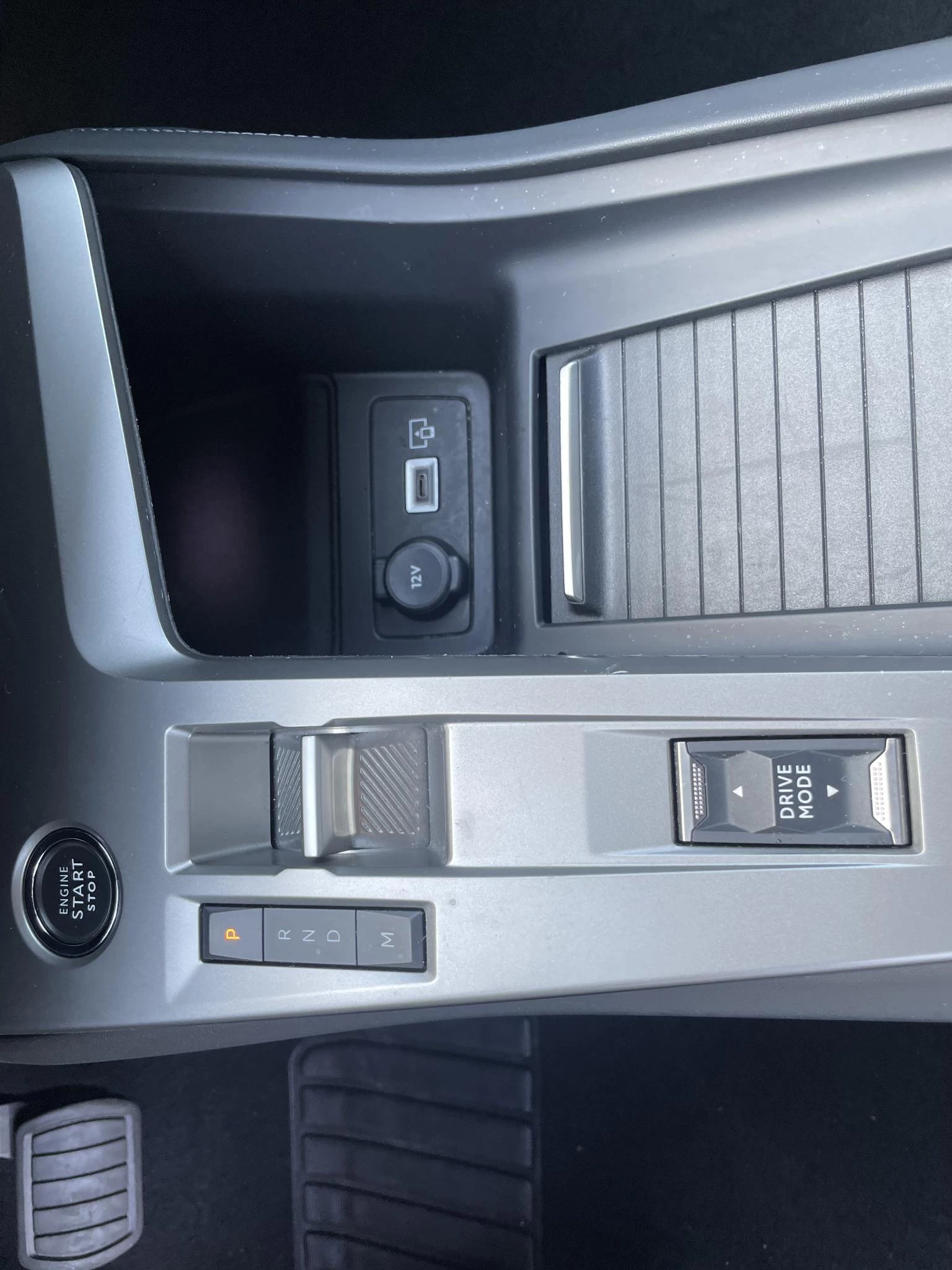 Peugeot-408-image-14