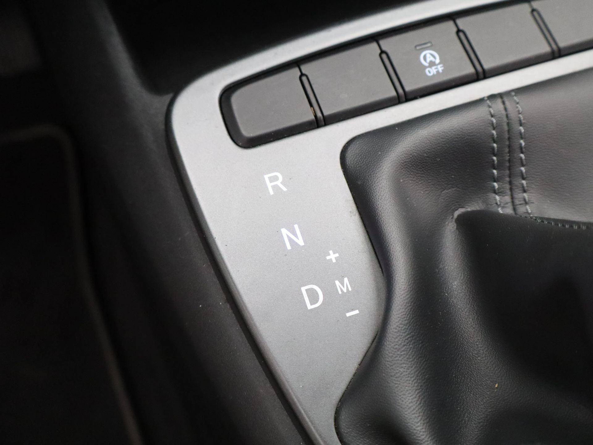 Hyundai-i10-image-12