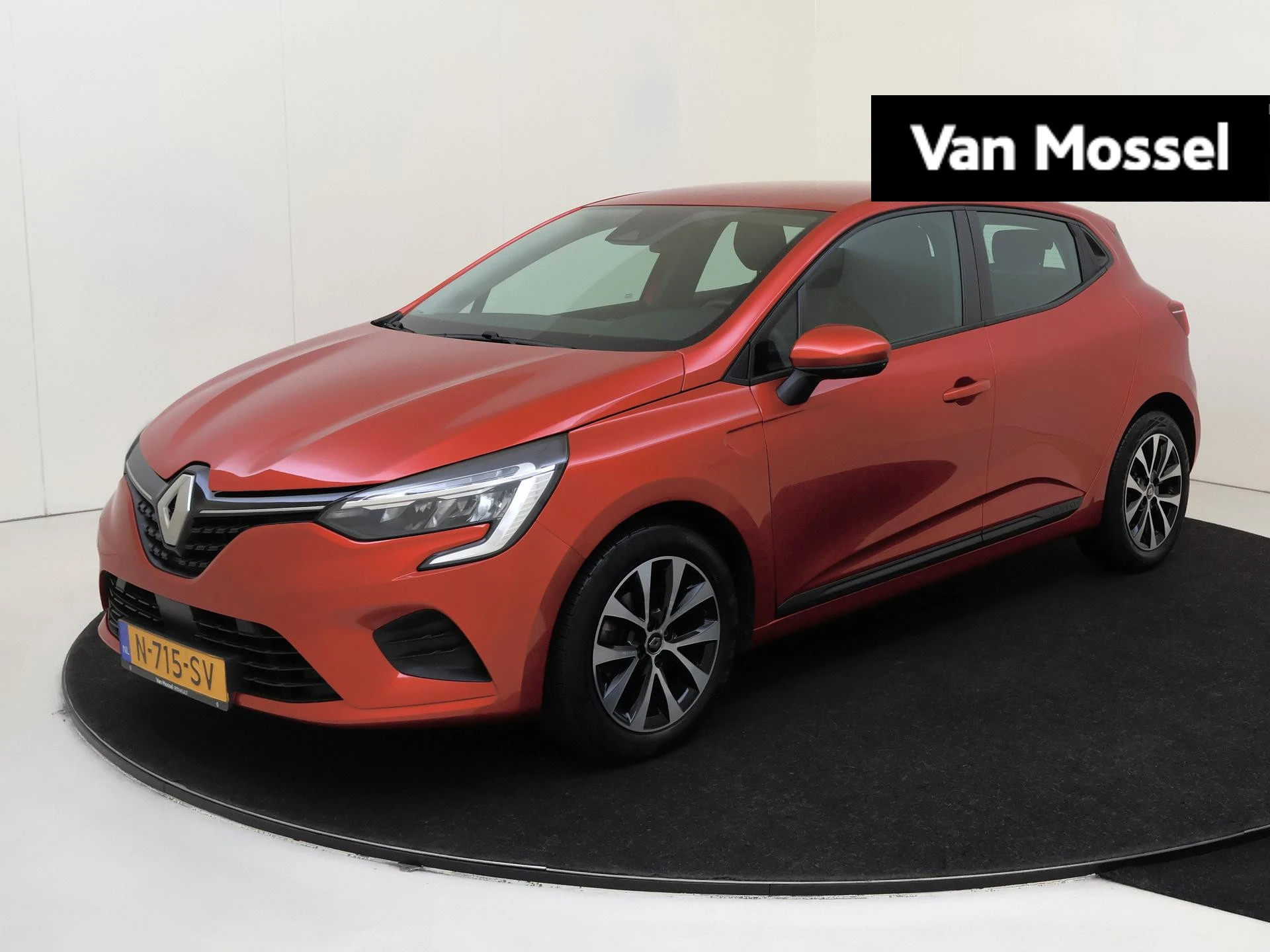 Renault-Clio-image-0