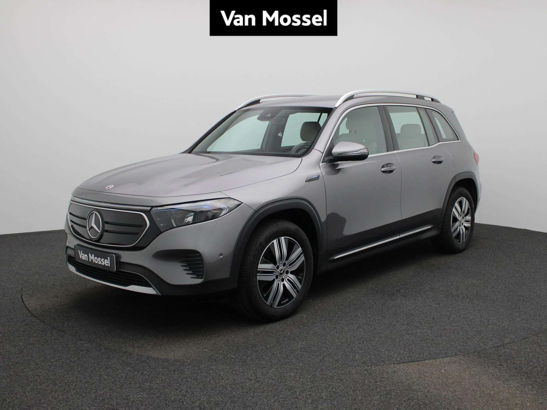 Mercedes-Benz-EQB-image-0