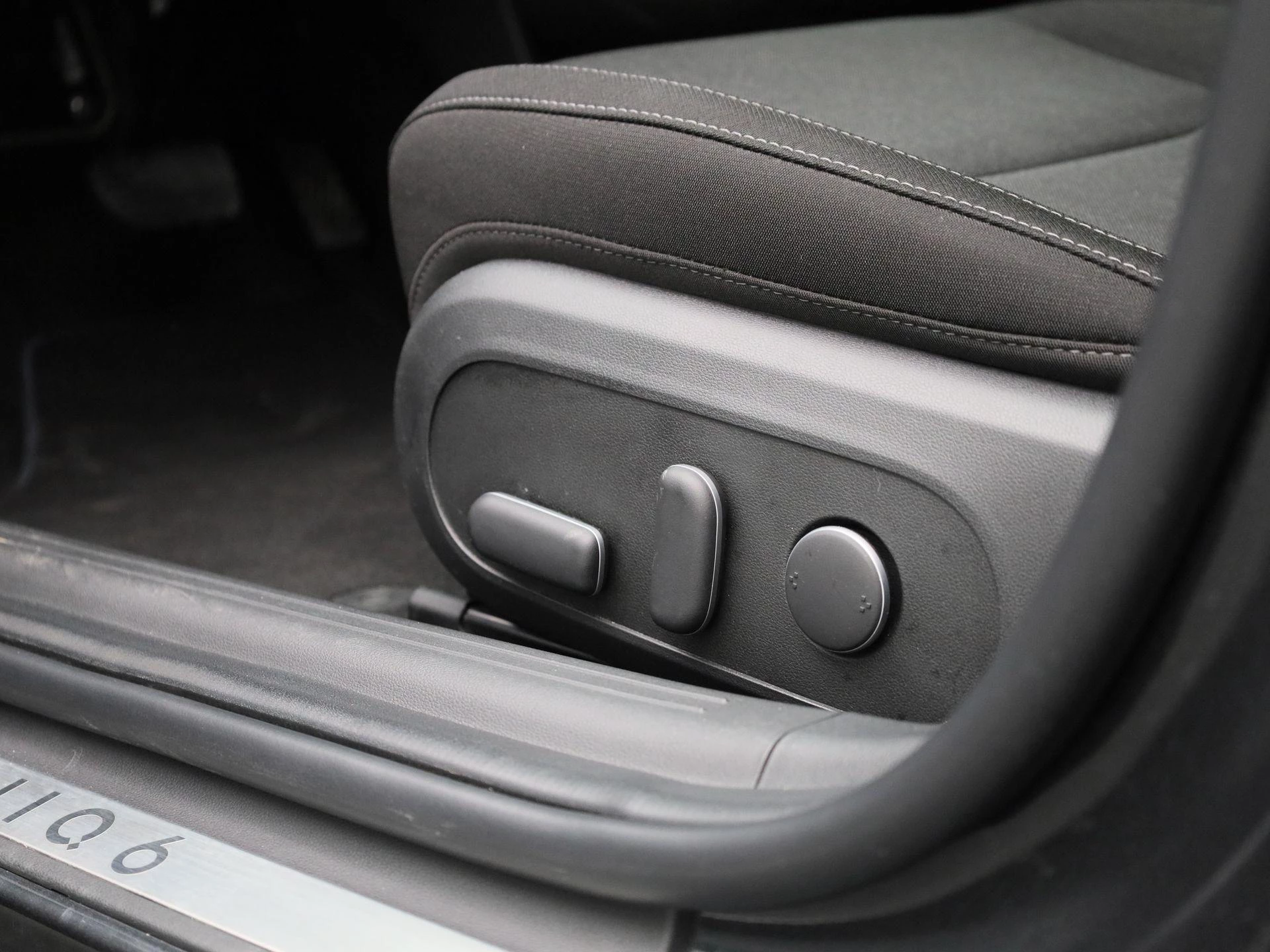 Hyundai-IONIQ 6-image-33