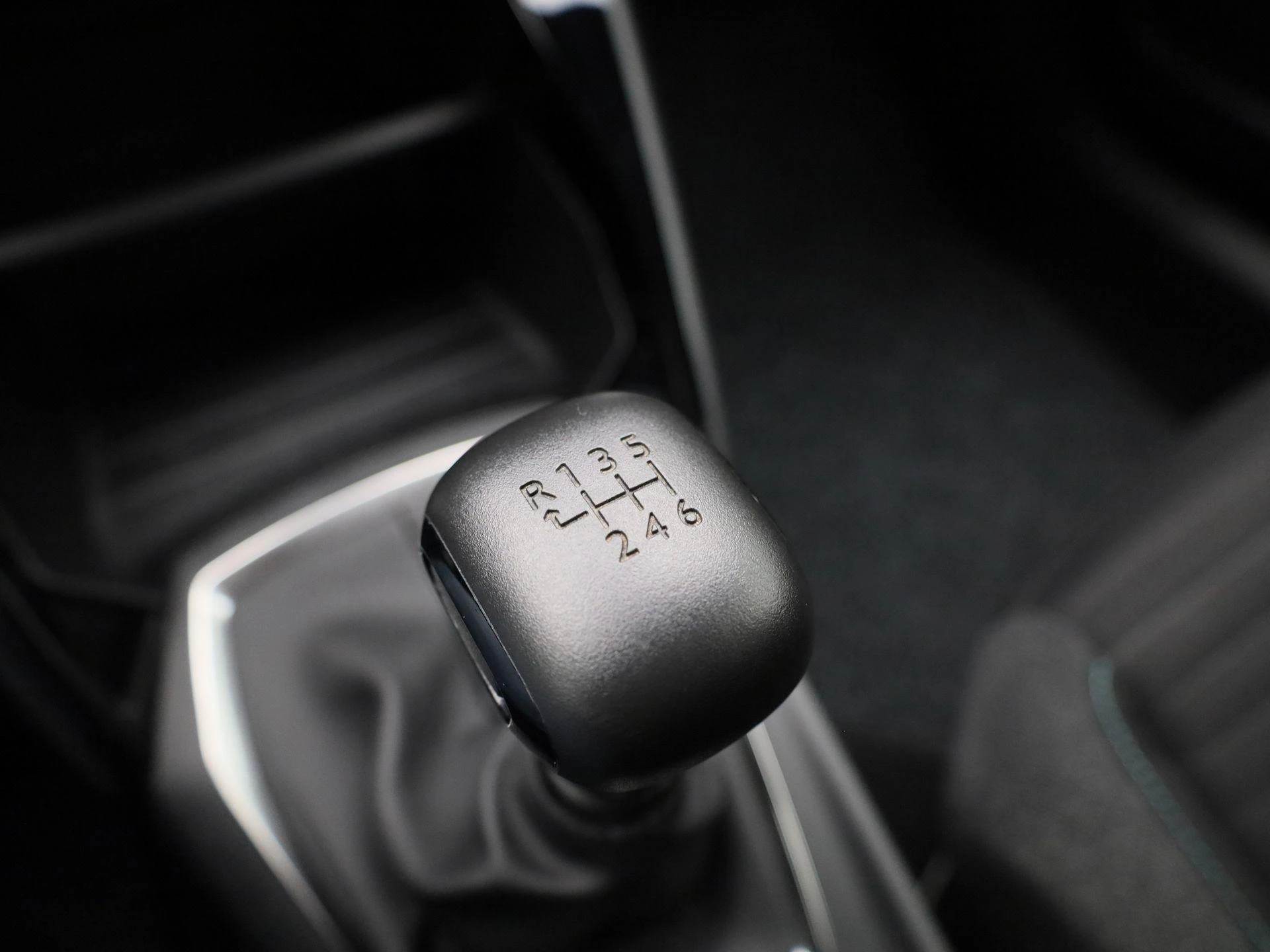 Peugeot-2008-image-24