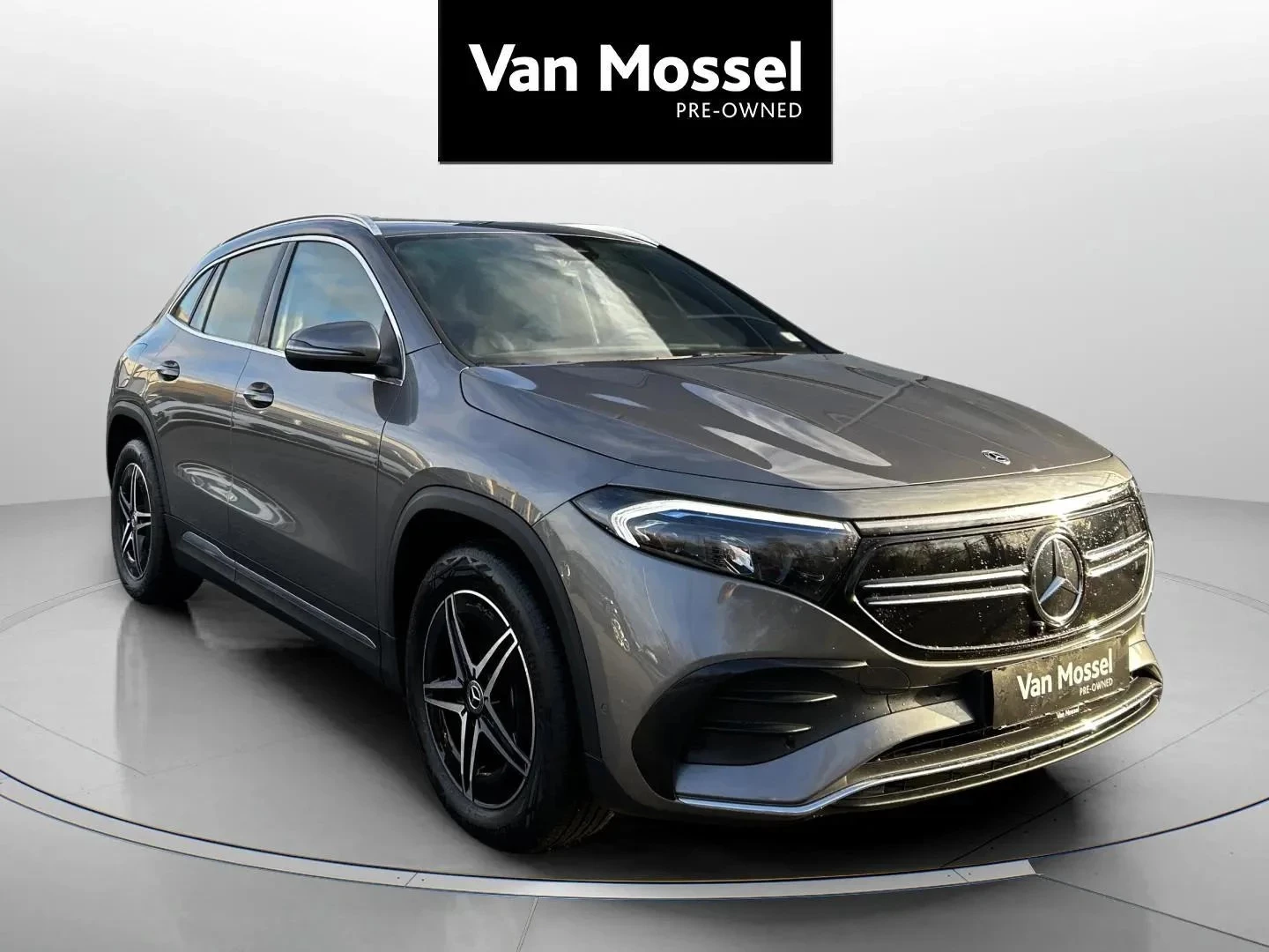 Mercedes-Benz-EQA-image-3