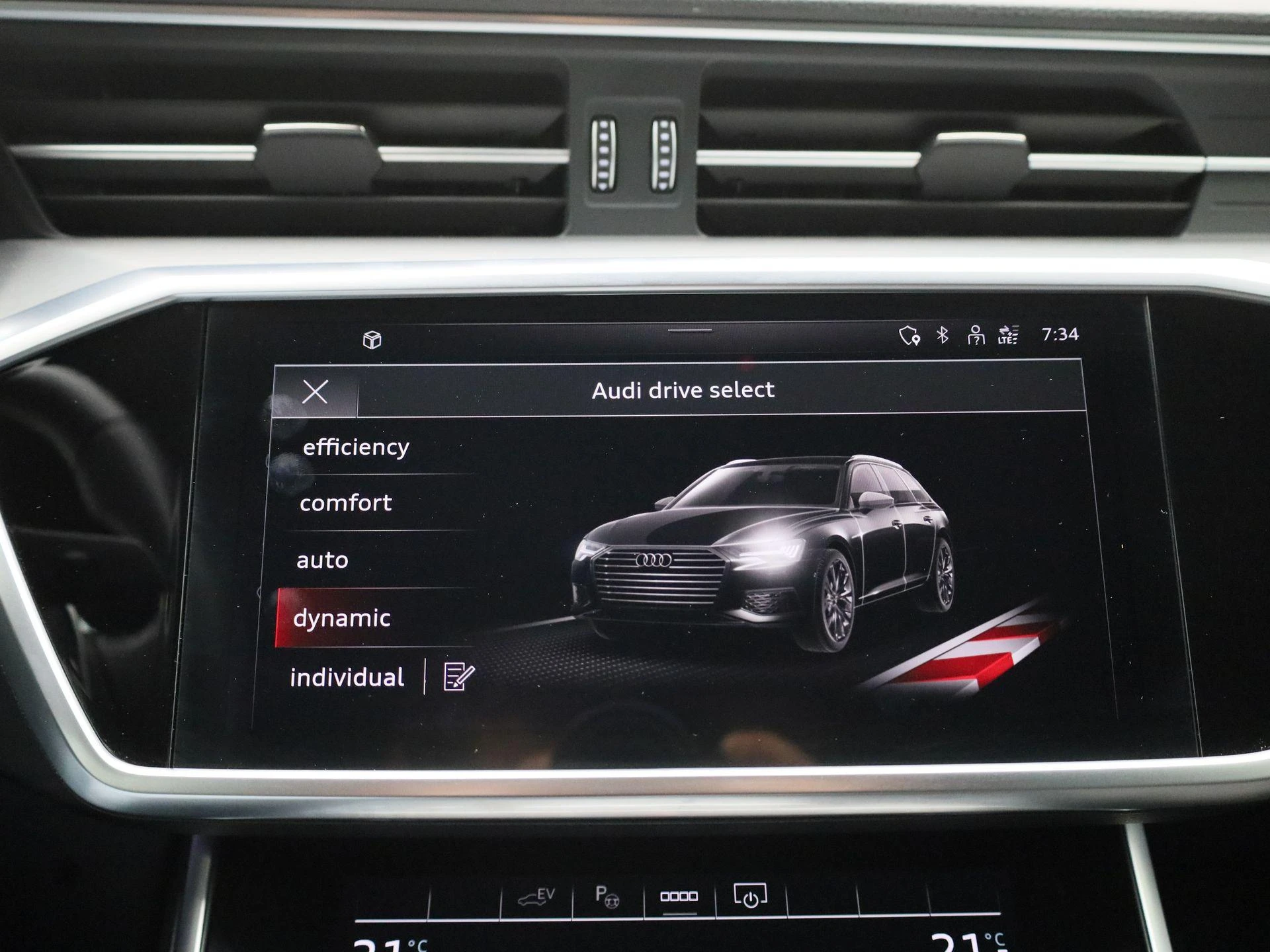 Audi-A6-image-30