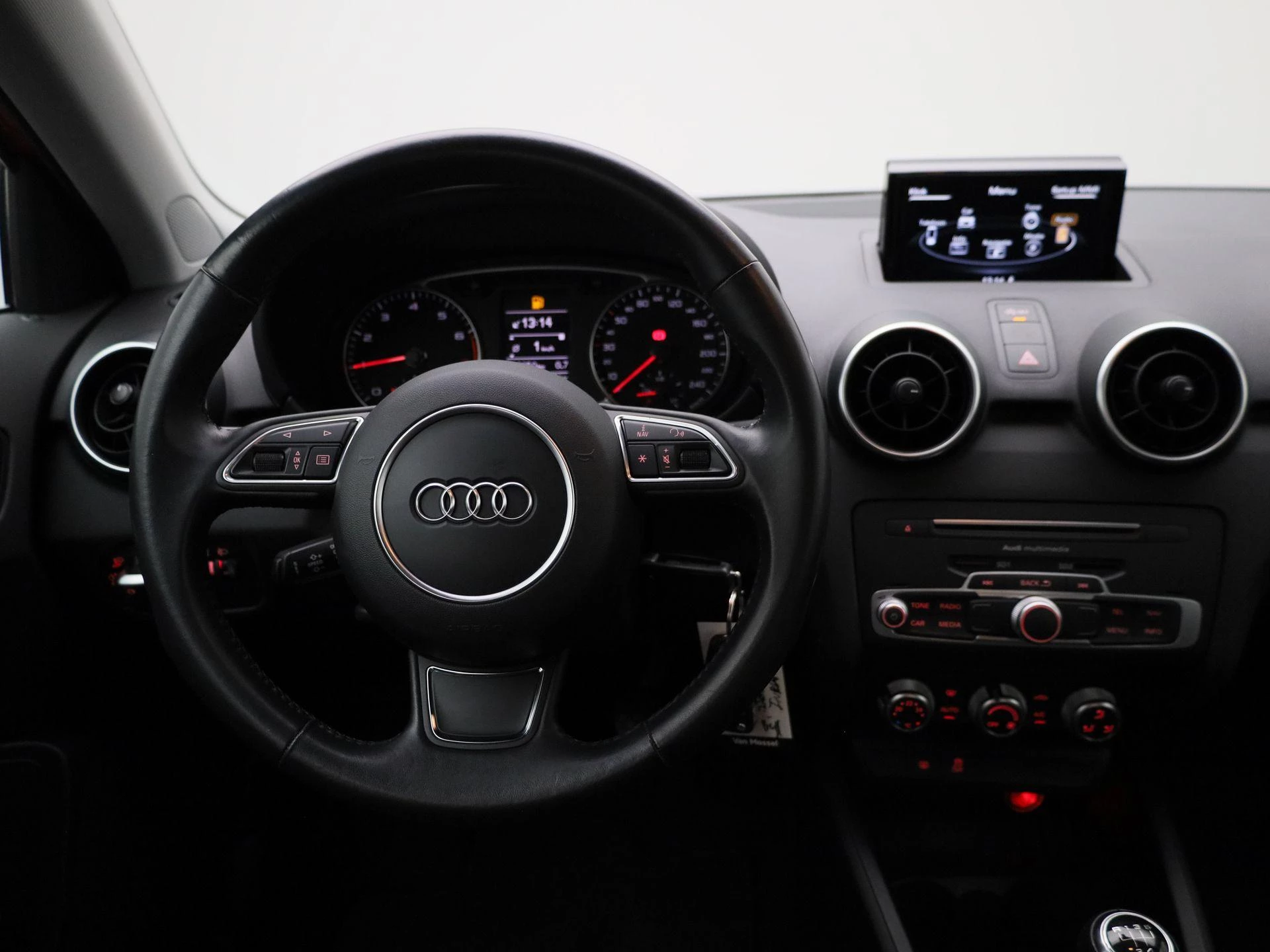 Audi-A1 Sportback-image-6