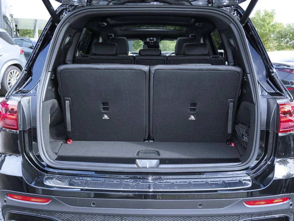 Mercedes-Benz-GLB 200 d-image-15