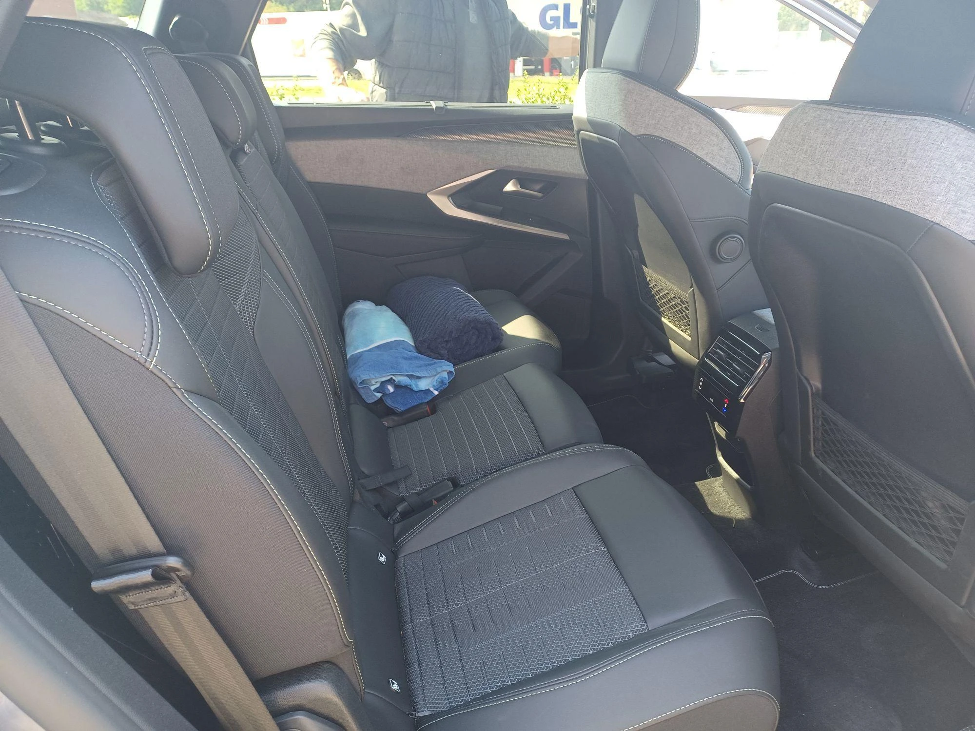 Peugeot-5008-image-8