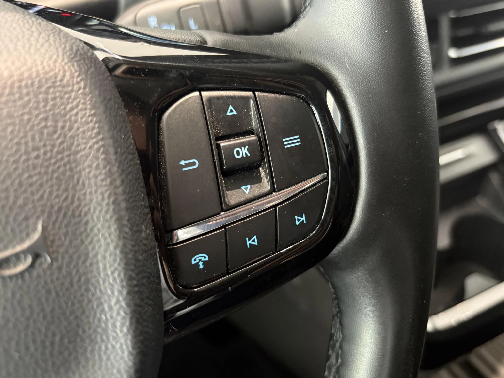 Ford Transit Custom 320 2.5 PHEV L2H1 Limited DC