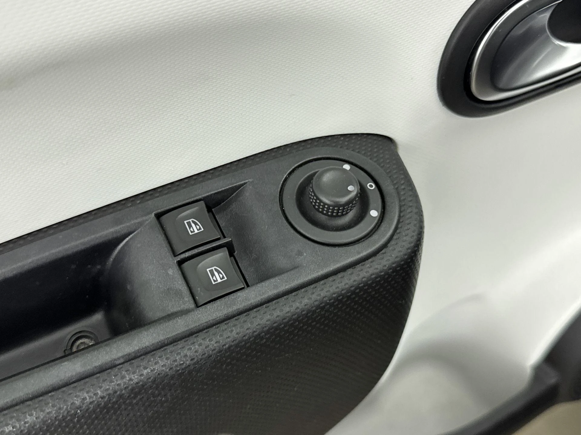 Renault-Twingo-image-19