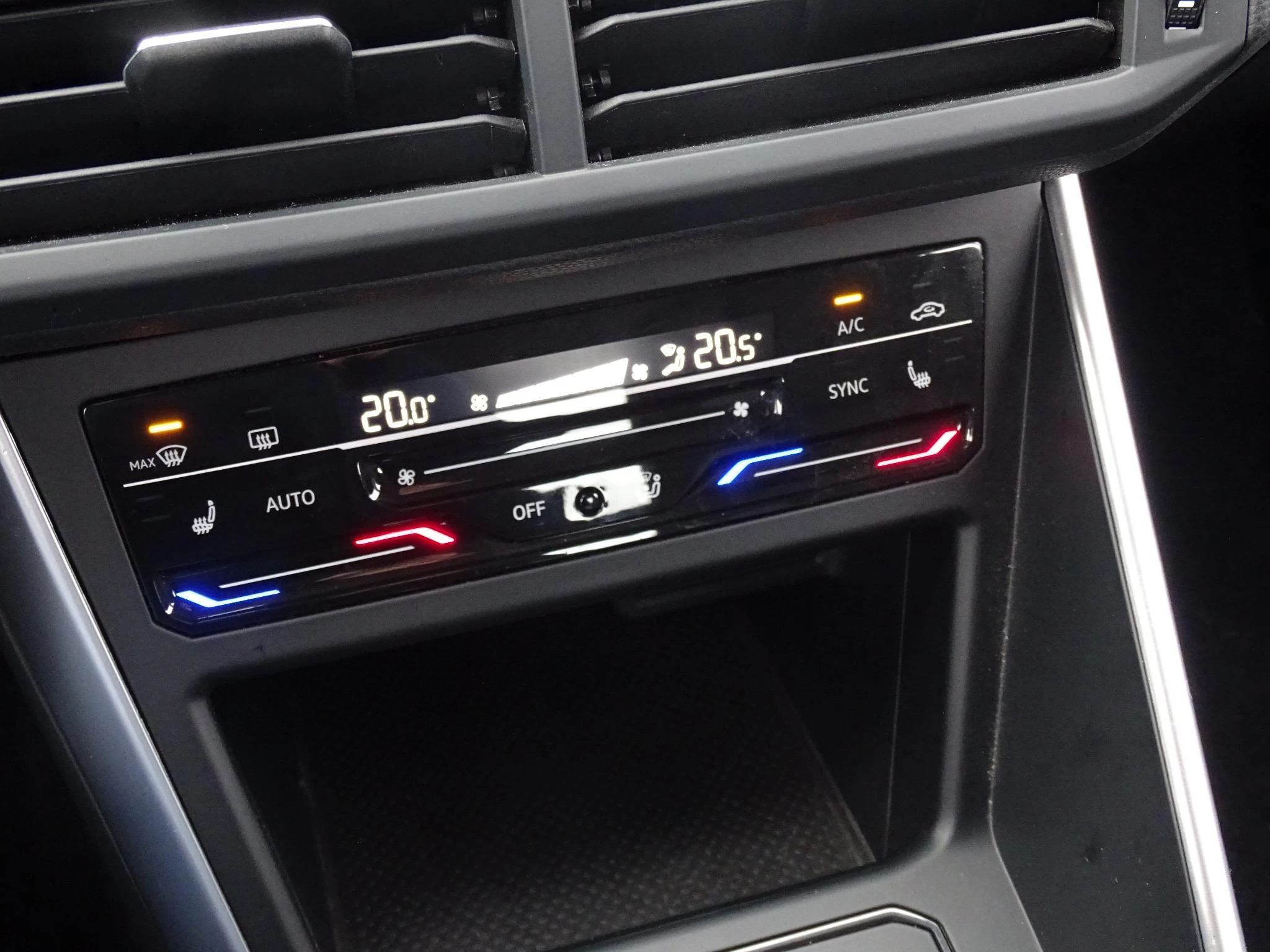 Volkswagen-Taigo-image-18