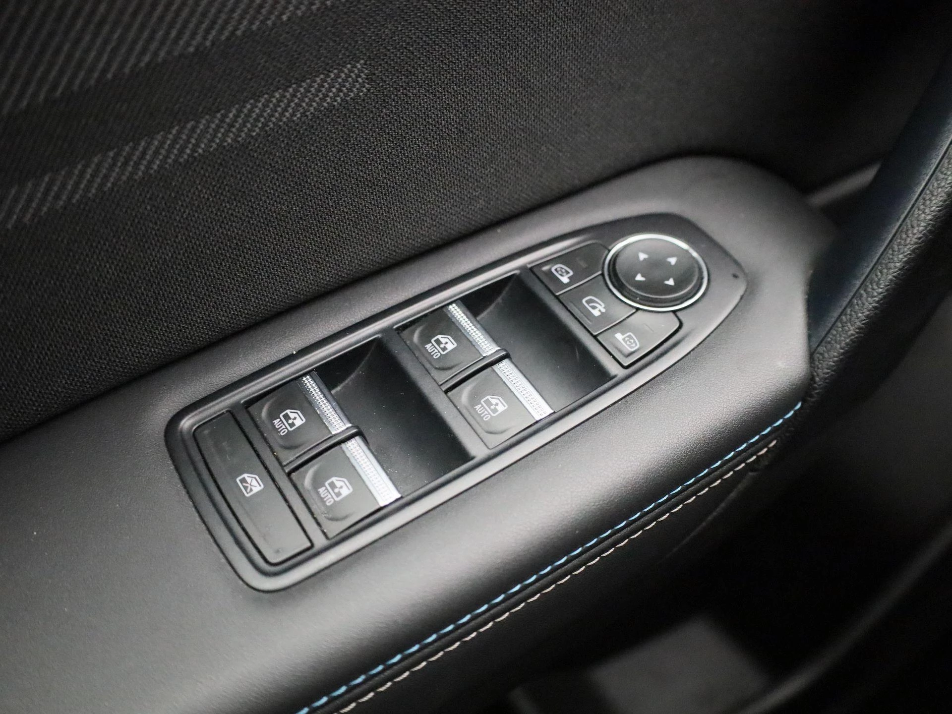 Renault-Captur-image-24